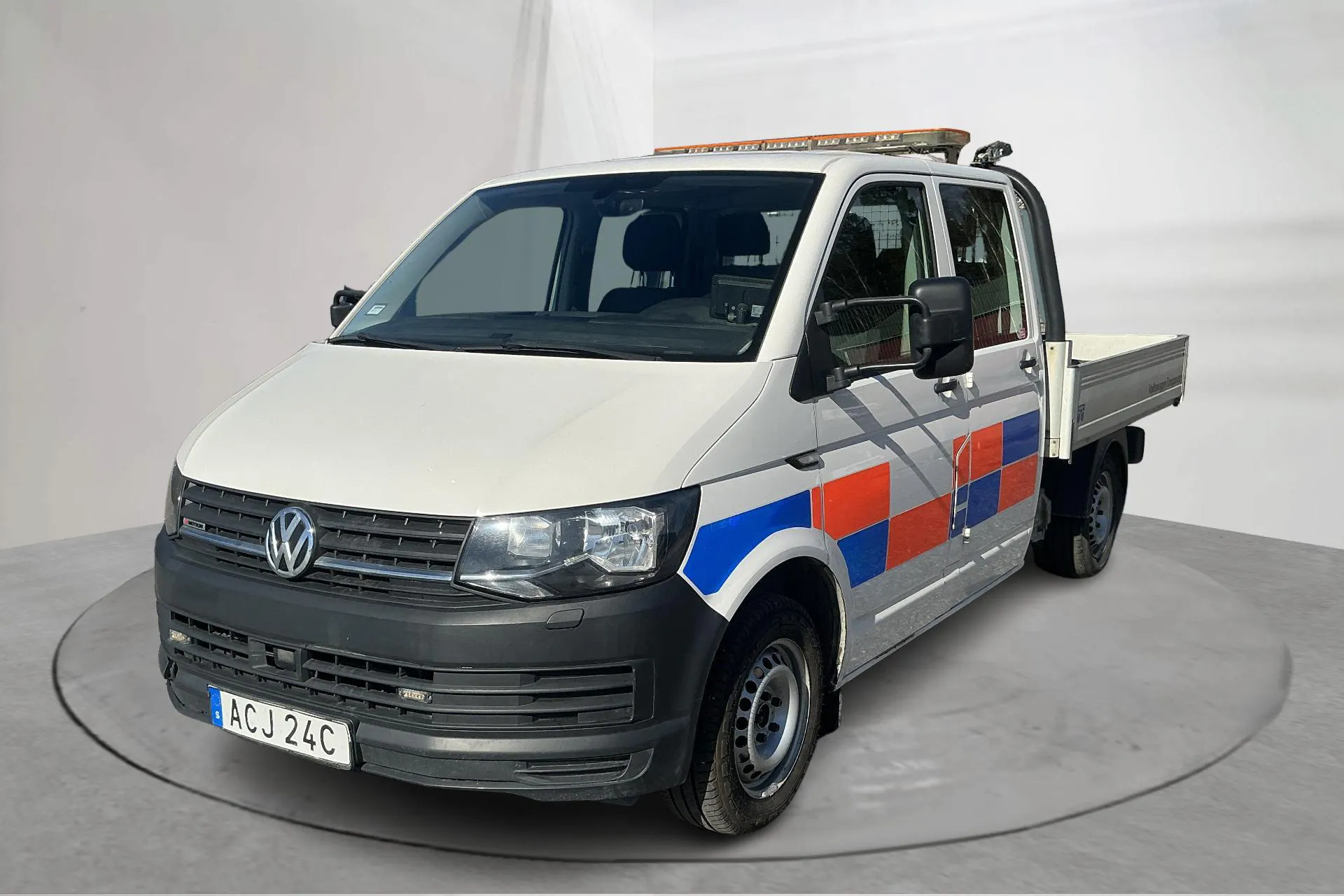 Presentationsfoto 1 av 12: VW Transporter T6 2.0 TDI BMT 4MOTION (150hk) - 6 898 mil - Automat - vit - 2019