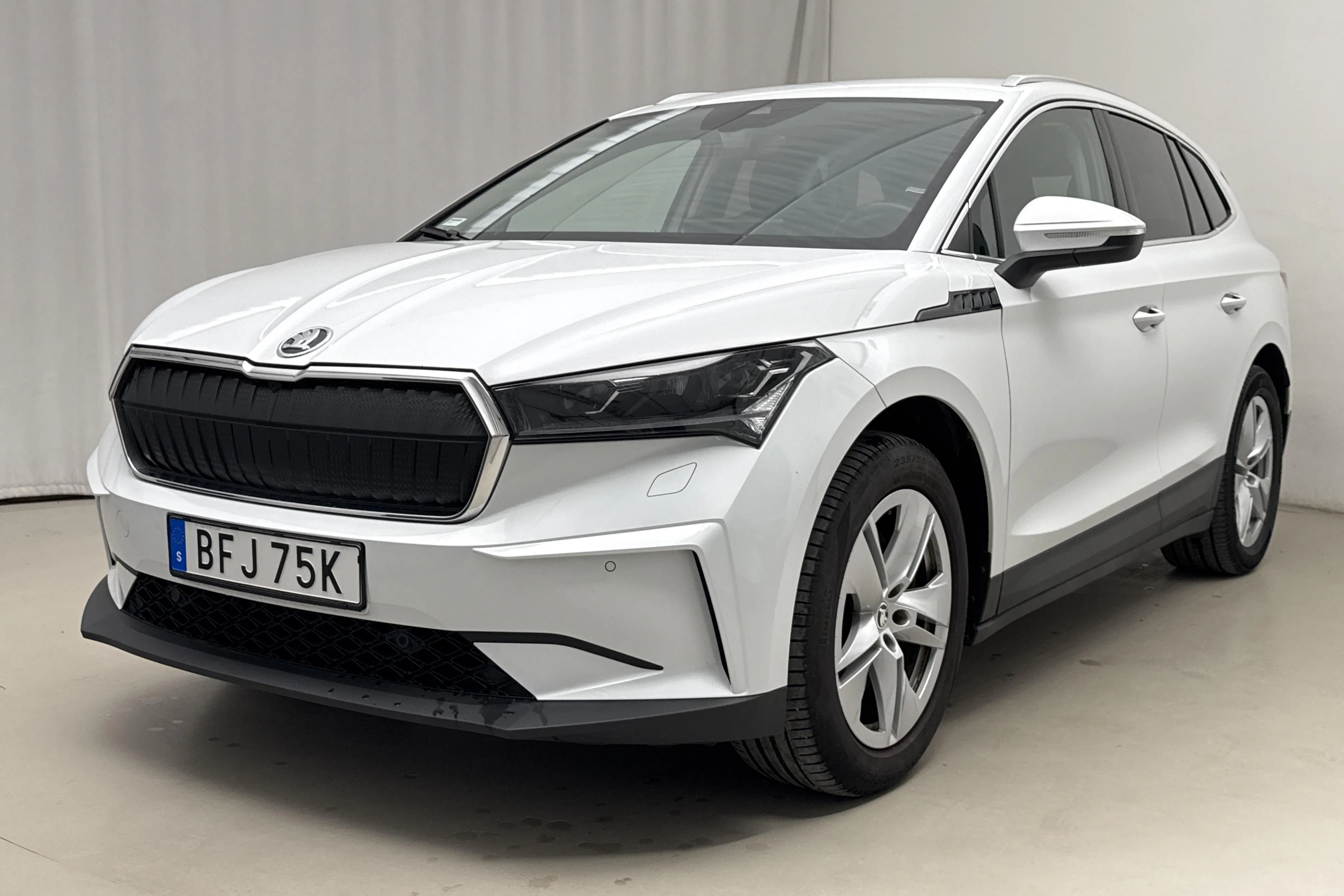 Presentationsfoto 1 av 24: Skoda Enyaq iV 80 (204hk) - 13 763 mil - Automat - vit - 2023