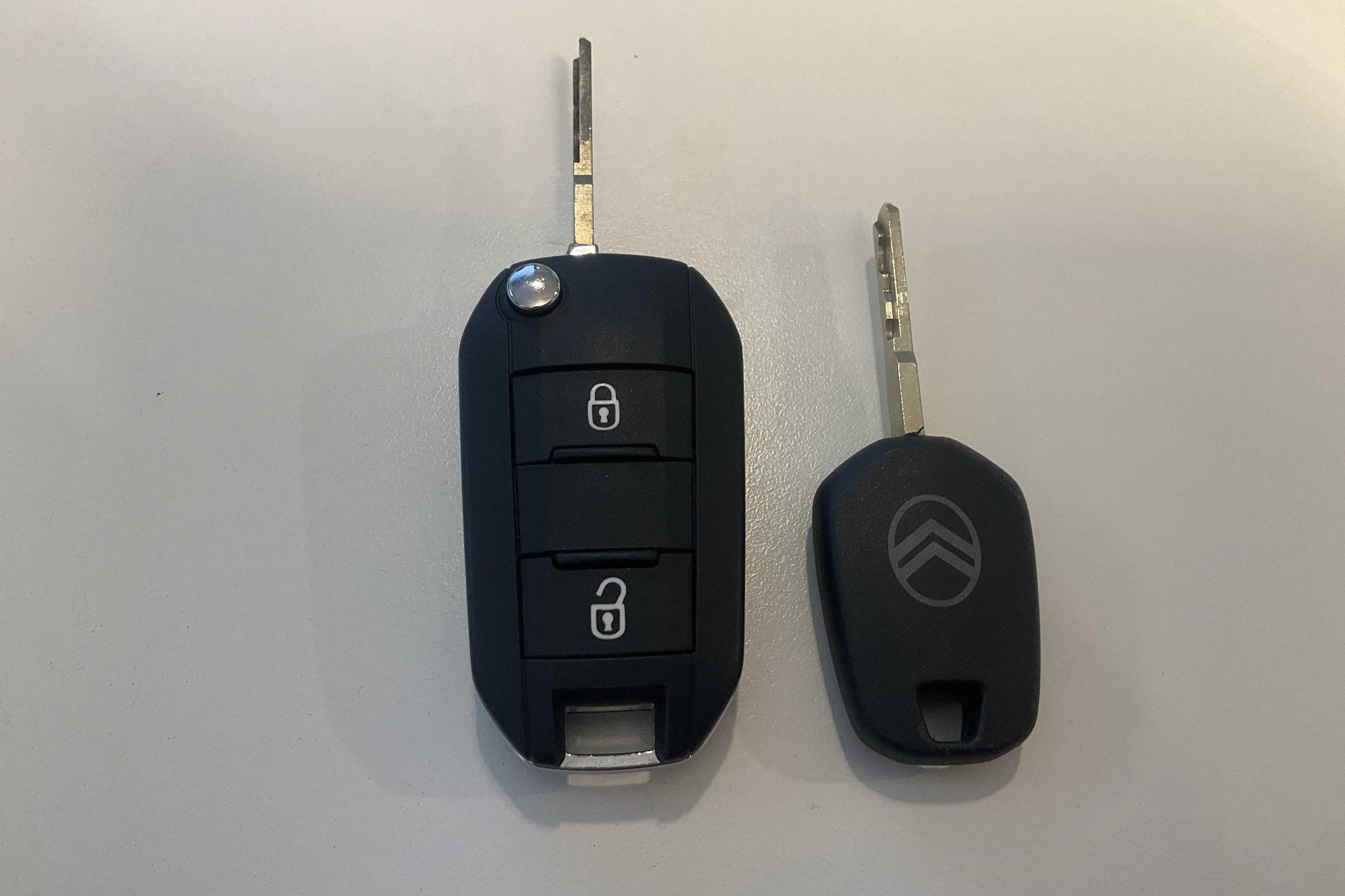 Presentationsfoto 20 av 20: Citroën C3 Aircross Hybrid (145hk) - 924 mil - Automat - blå - 2025
