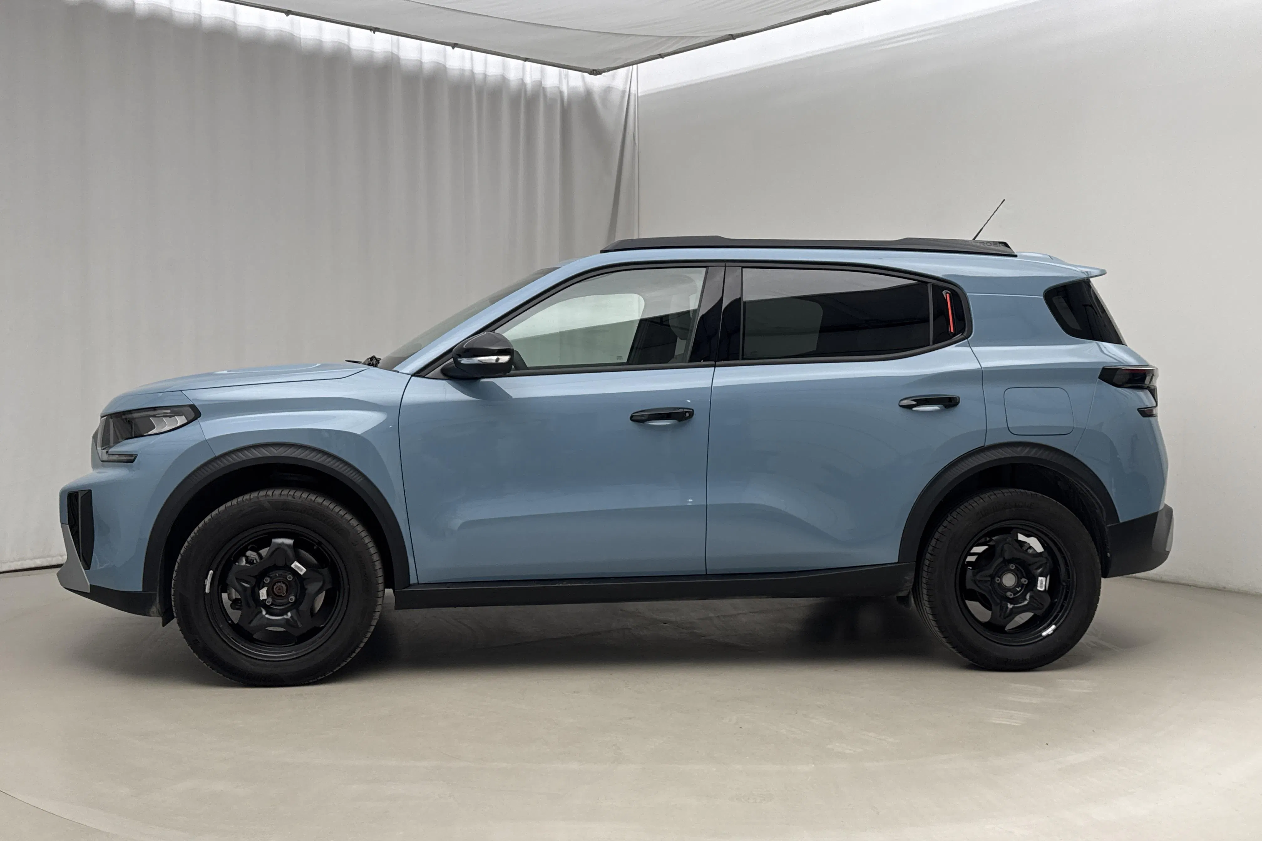Presentationsfoto 2 av 20: Citroën C3 Aircross Hybrid (145hk) - 924 mil - Automat - blå - 2025