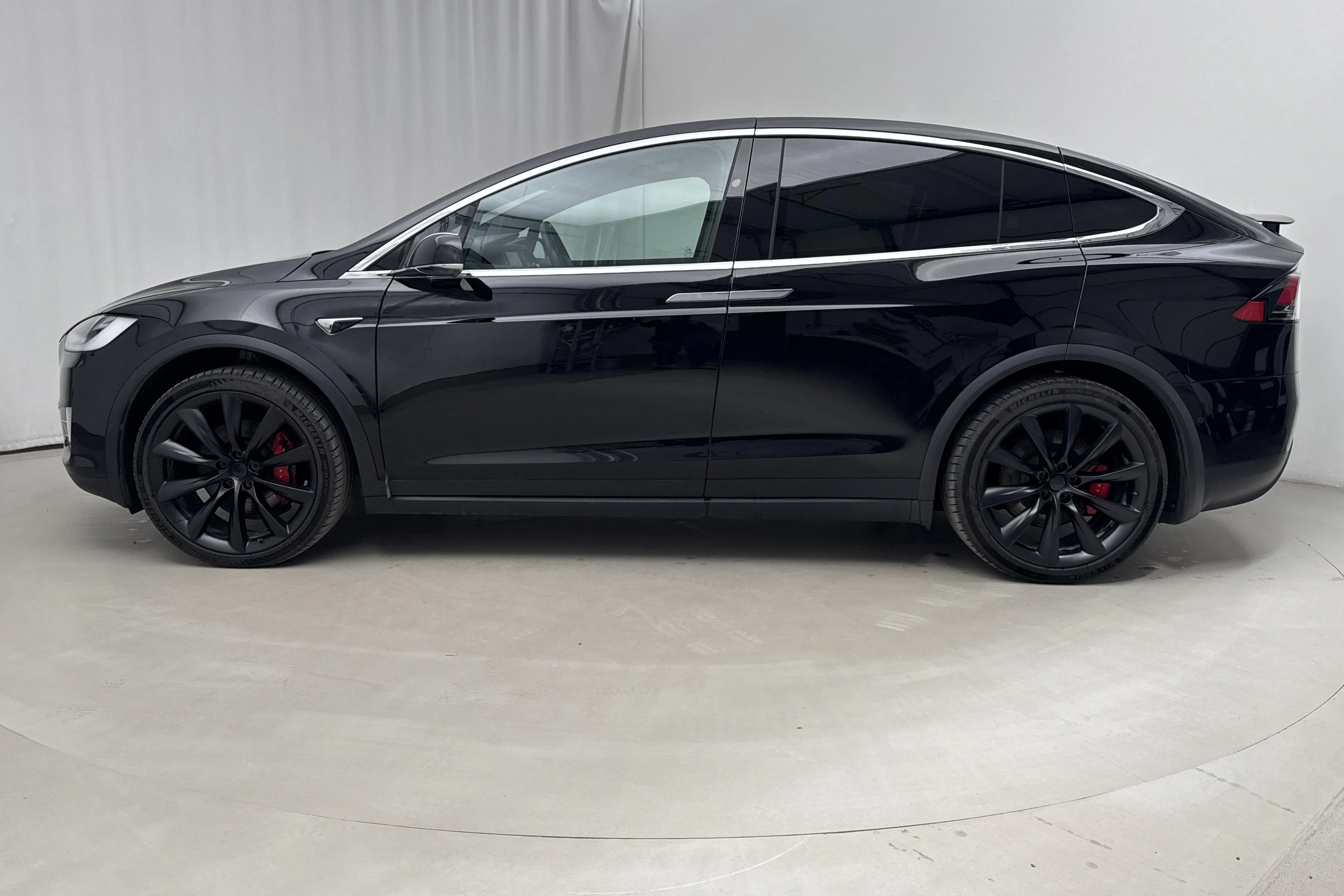 Presentationsfoto 2 av 23: Tesla Model X Dual Motor Performance AWD - 4 824 mil - Automat - svart - 2020