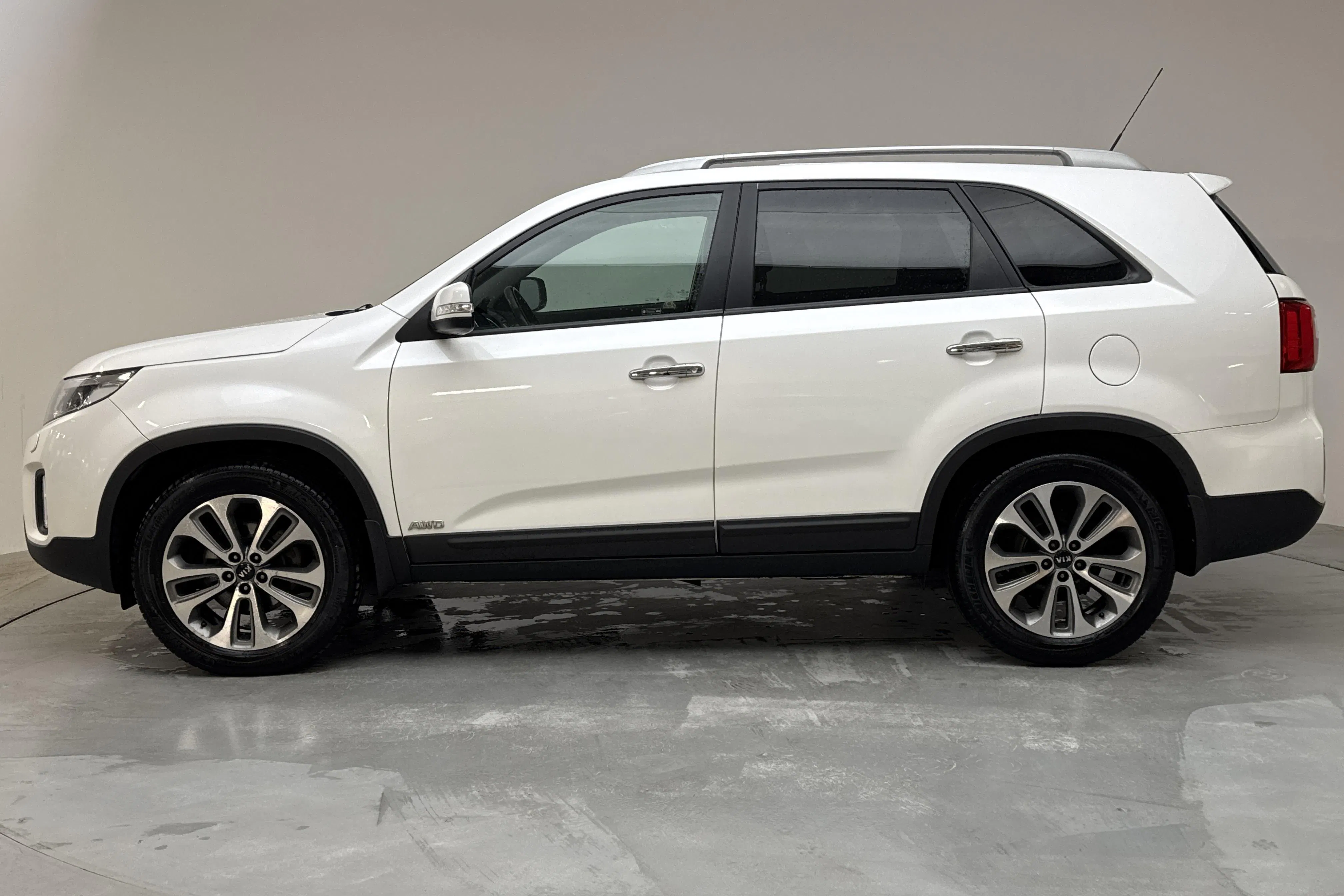 Presentation photo 2 of 15: KIA Sorento 2.2 CRDi (197hk) - 169 510 km - Automatic - white - 2014