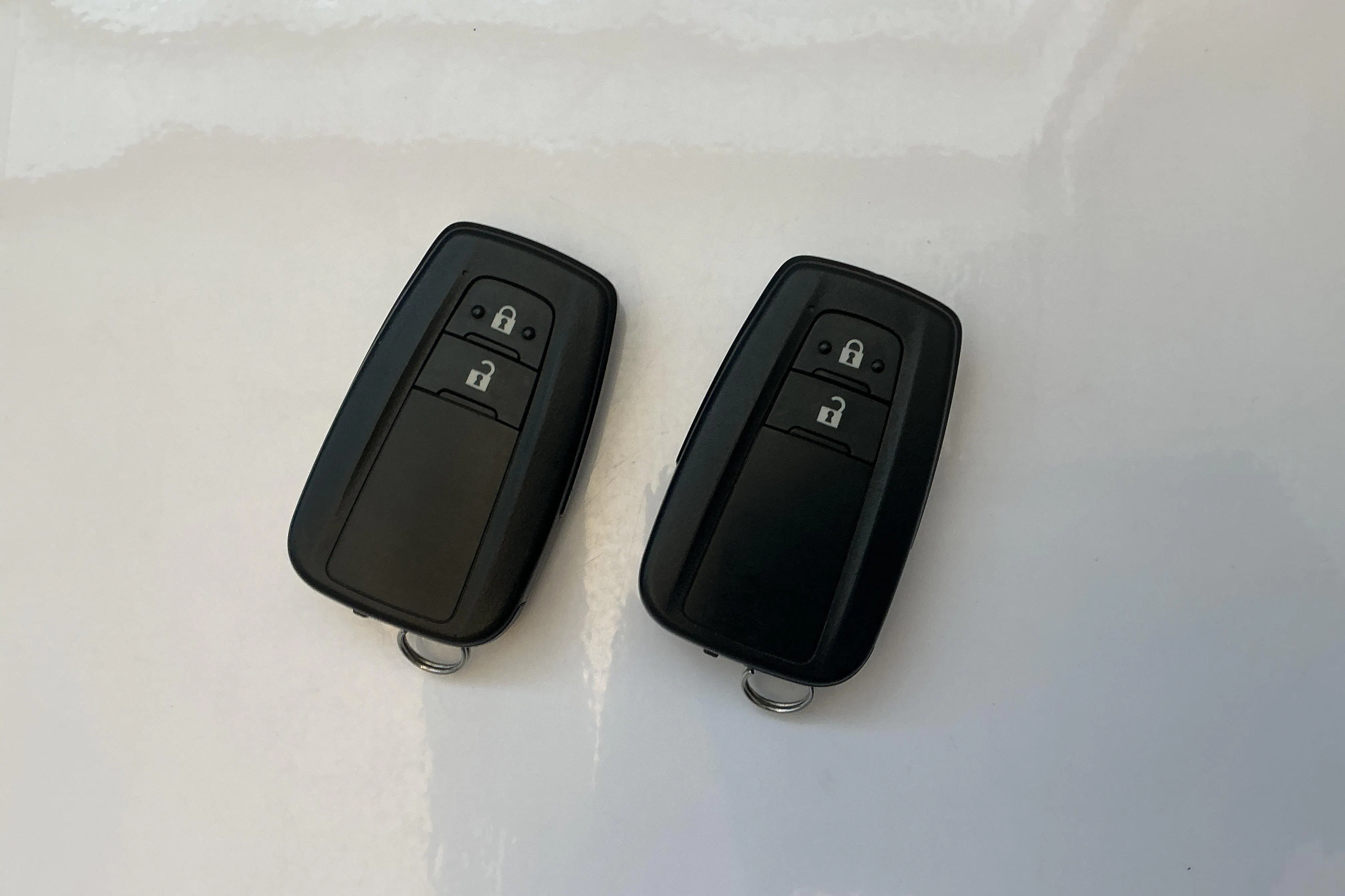 Presentationsfoto 14 av 14: Toyota C-HR 1.8 HSD (122hk) - 7 541 mil - Automat - Dark Grey - 2019