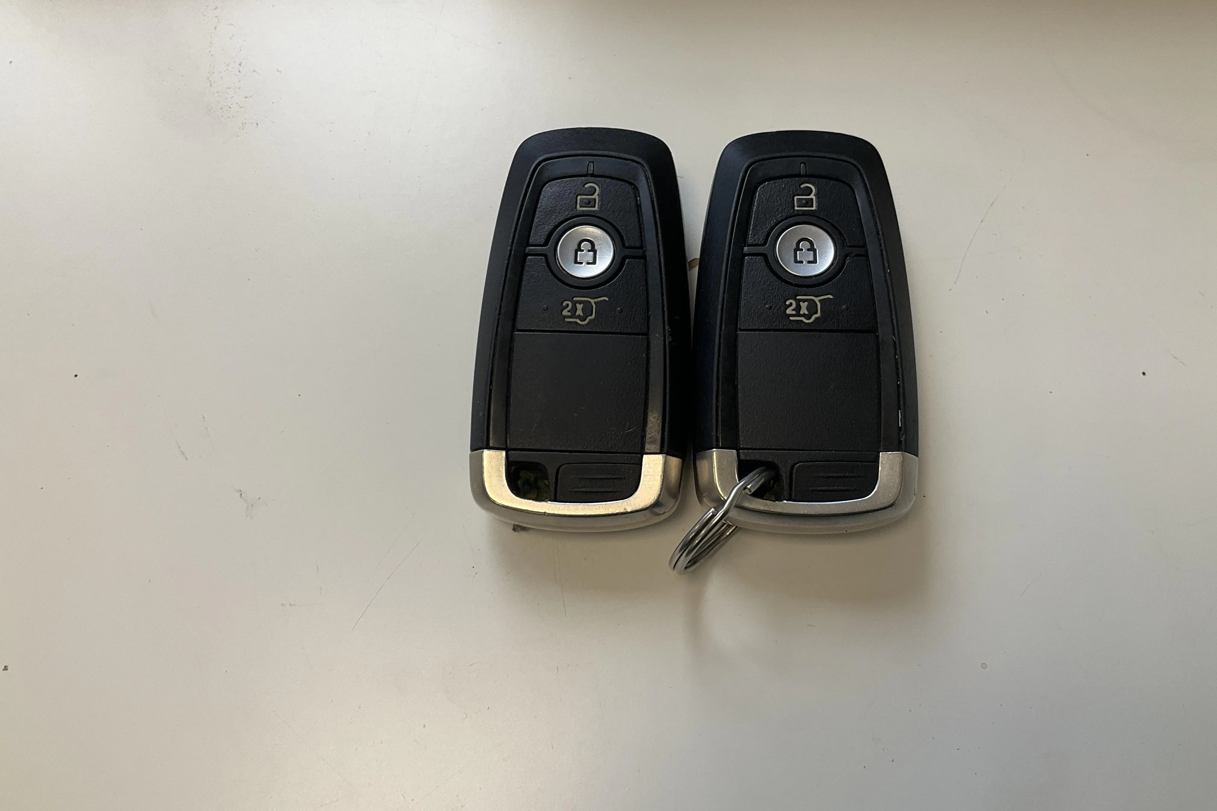 Presentationsfoto 32 av 32: Ford Explorer 3.0T EcoBoost (457hk) - 17 996 mil - Automat - grå - 2020