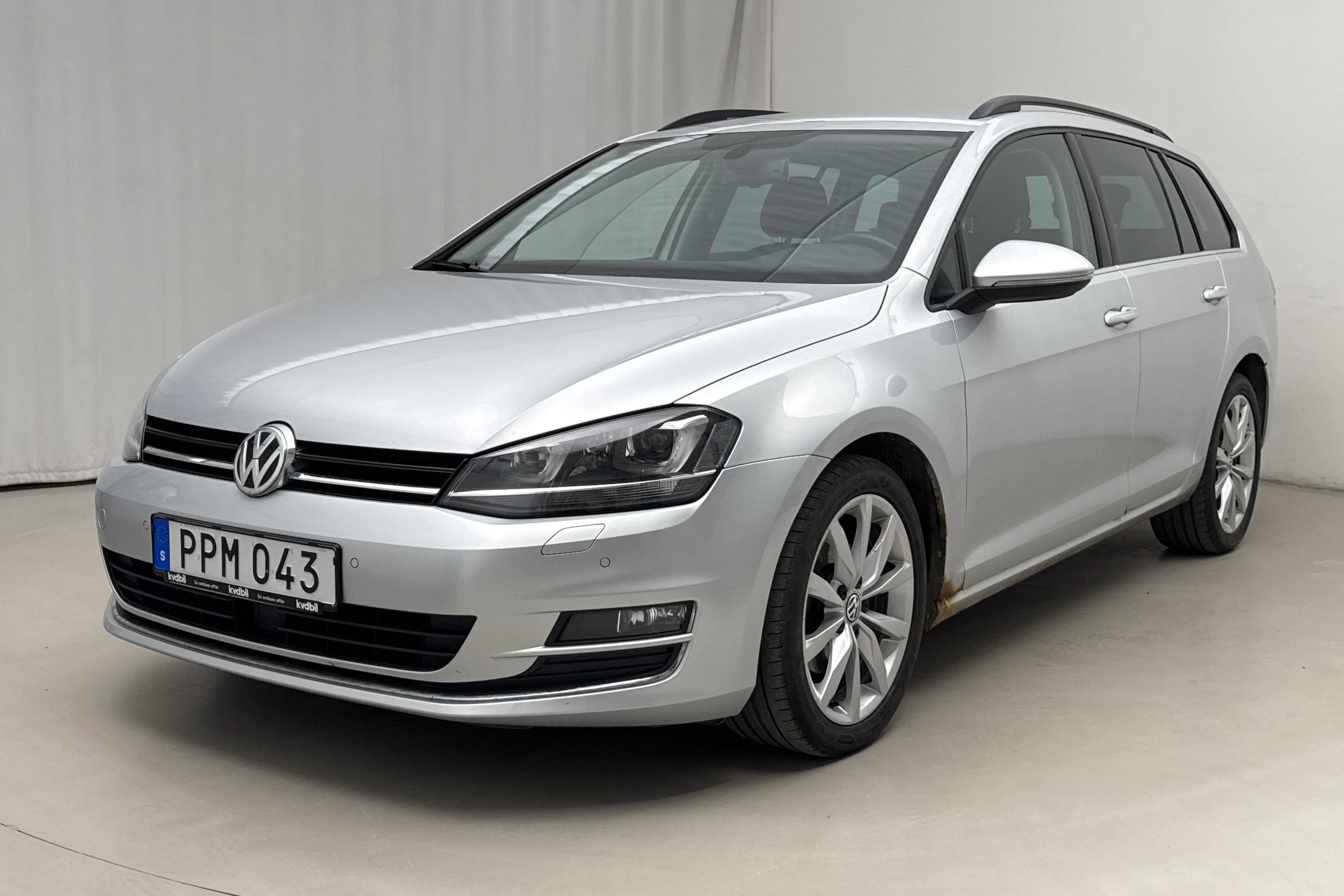 Zdjęcie prezentacyjne 1 z 18: VW Golf VII 1.4 TSI Sportscombi (140hk) - 99 070 km - Automatyczna - srebro - 2015
