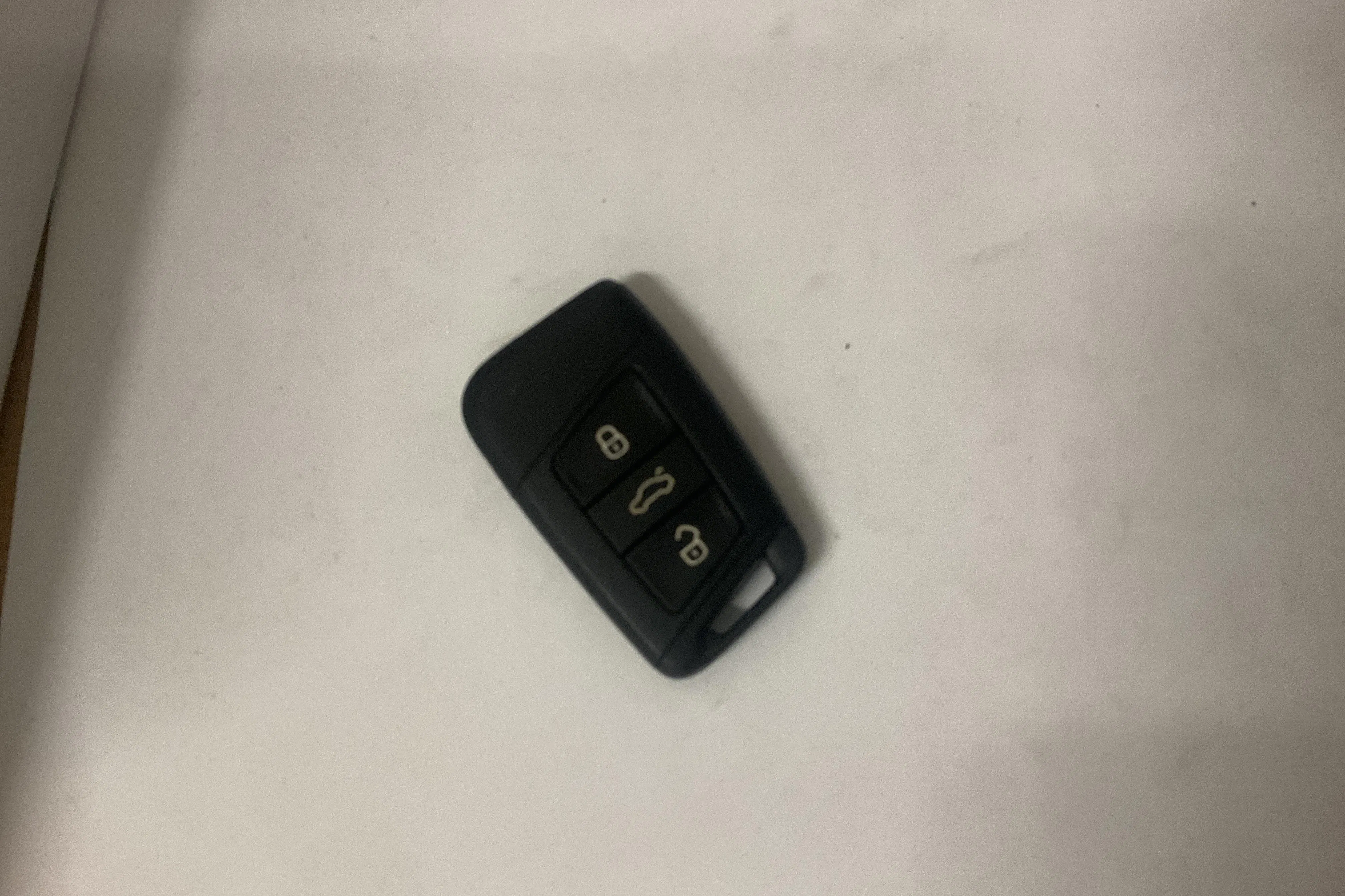 Presentationsfoto 15 av 15: VW Passat 1.4 TSI Sportscombi (150hk) - 13 450 mil - Automat - vit - 2018