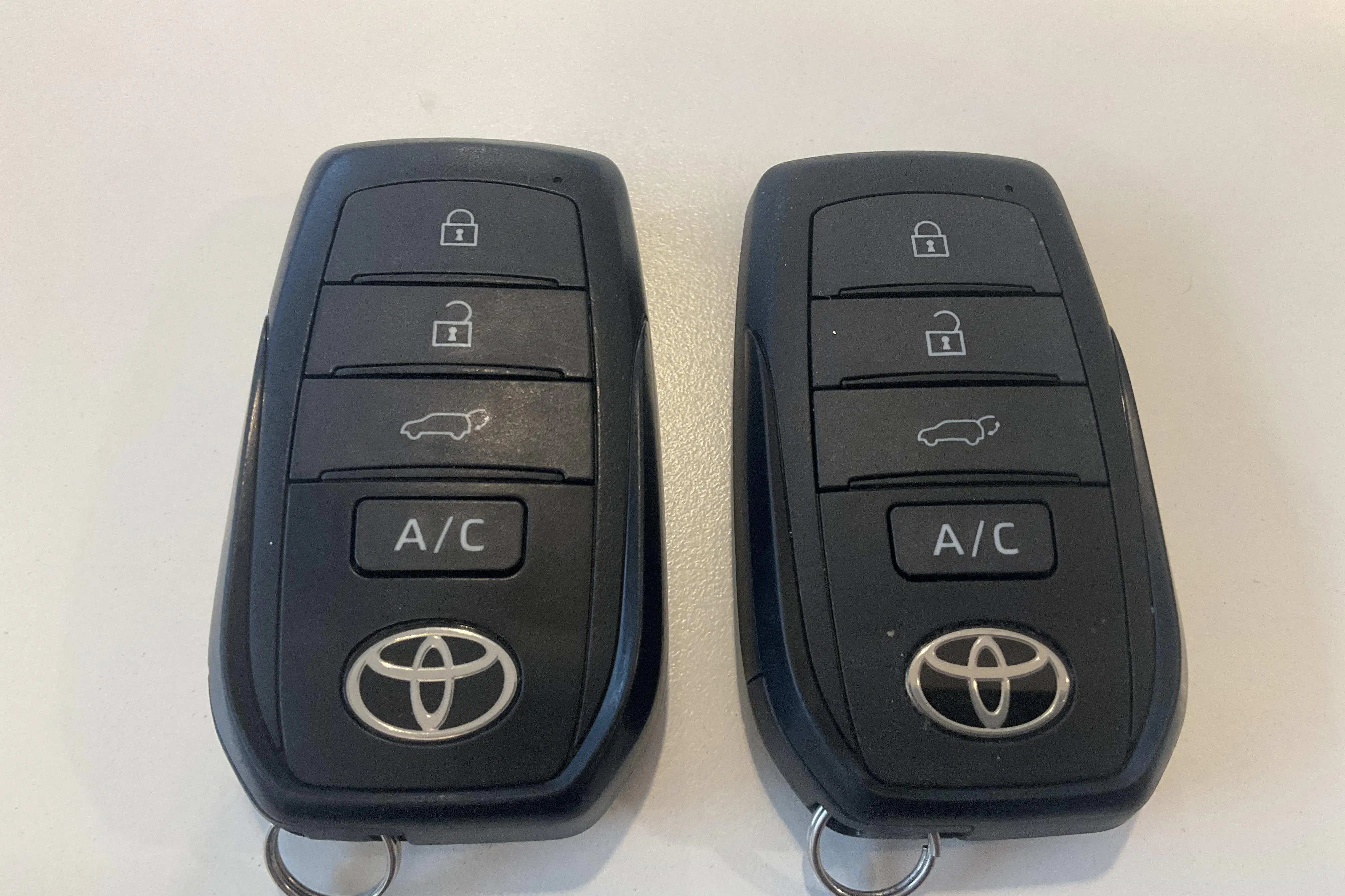 Esittelykuva 18 osoitteesta 18: Toyota bZ4X (204hk) - 106 550 km - Automaattinen - musta - 2023