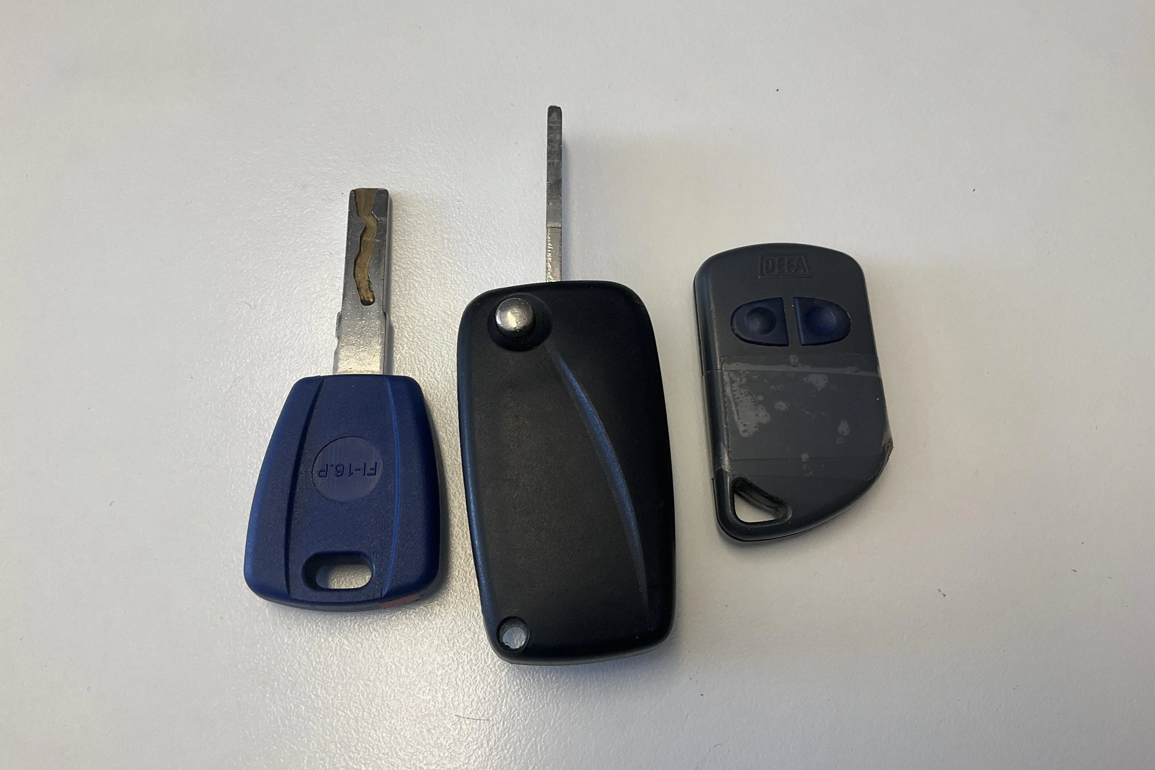 Presentationsfoto 33 av 33: FIAT EURA MOBIL CONTURA 632 SB Husbil - 8 780 mil - Manuell - vit - 2002