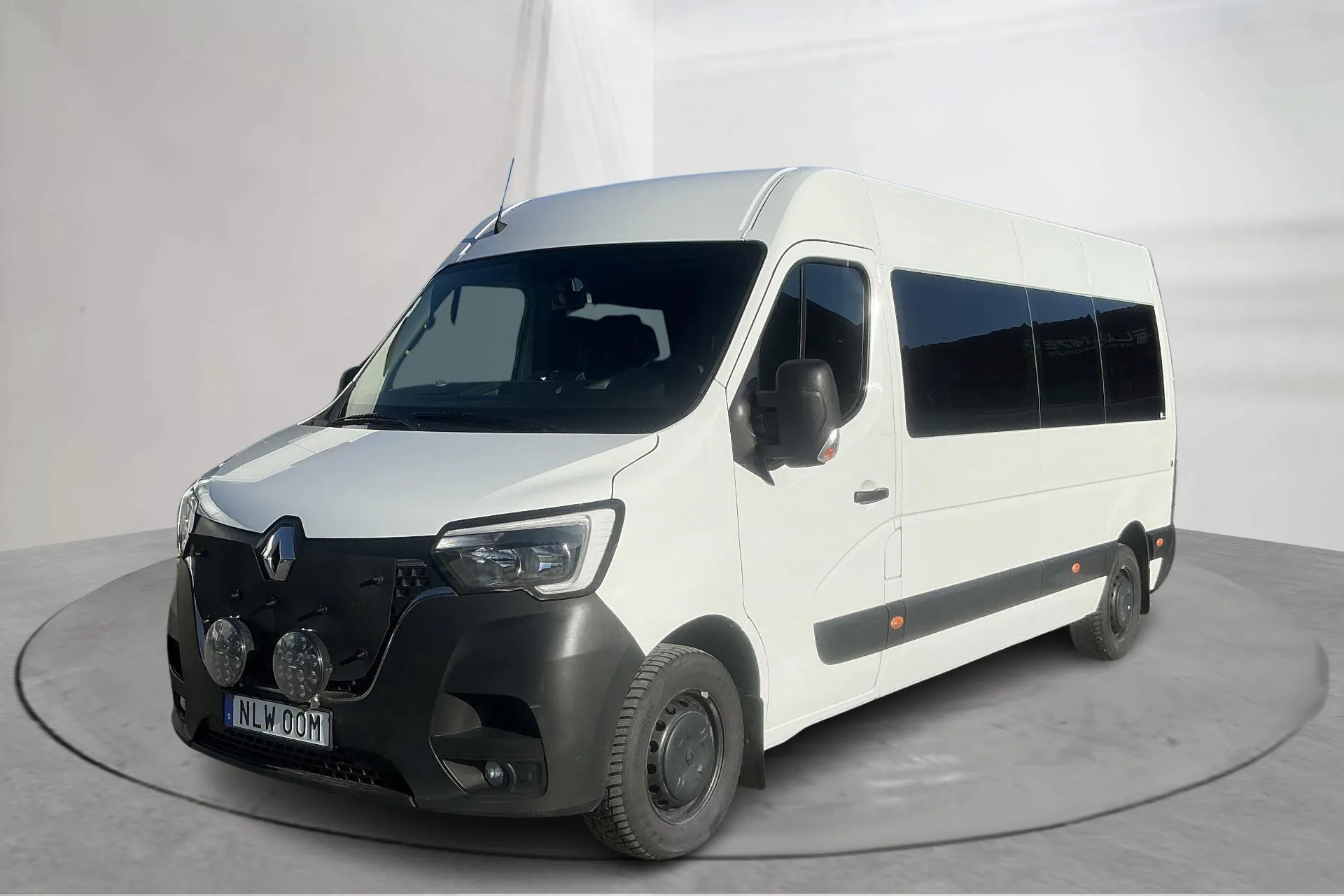 Presentation photo 1 of 16: Renault Master 2.3 dCi 2WD (145hk) - 125 760 km - Manual - white - 2023