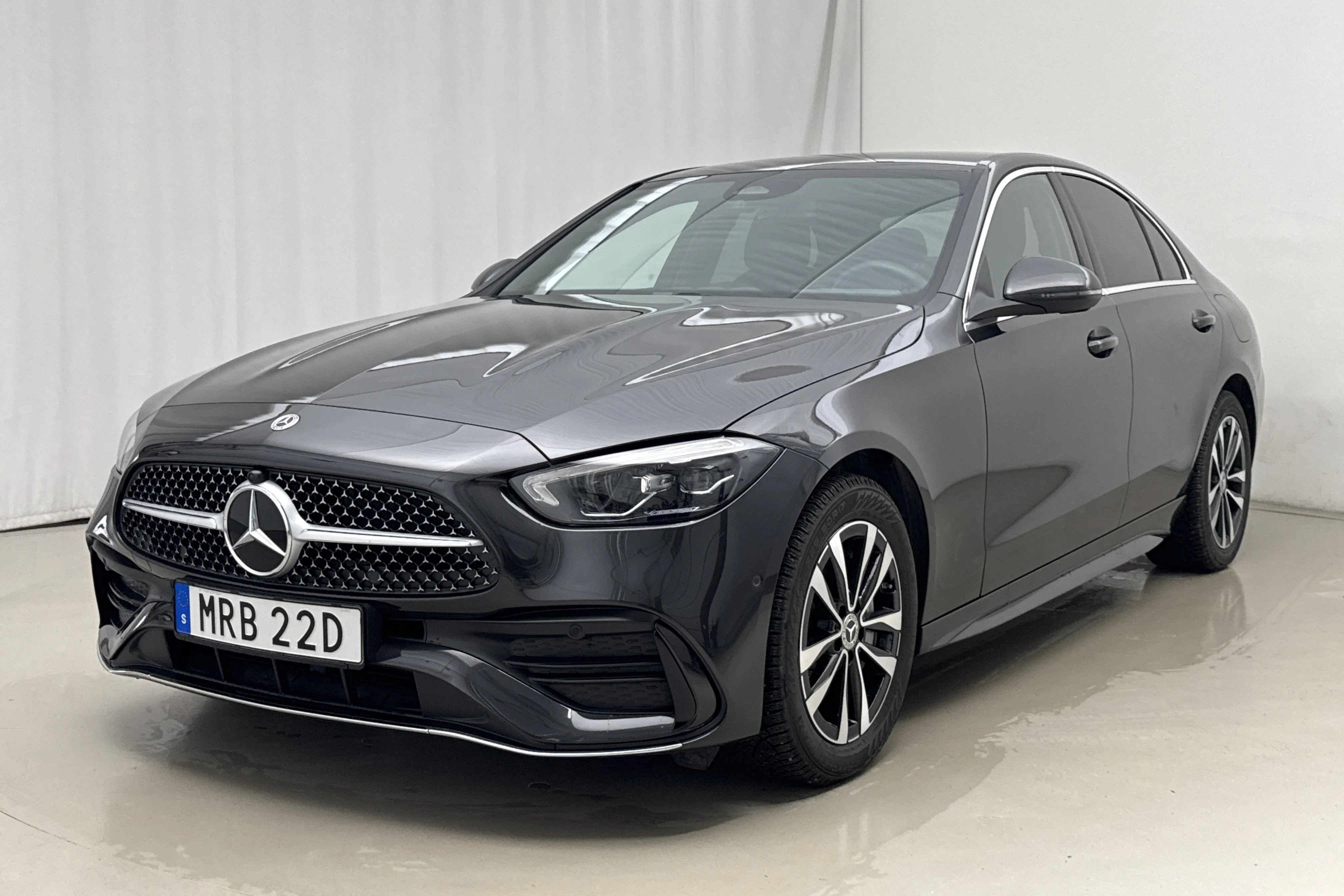 Presentationsfoto 1 av 26: Mercedes C 300 de Sedan W206 (313hk) - 317 mil - Automat - grå - 2024