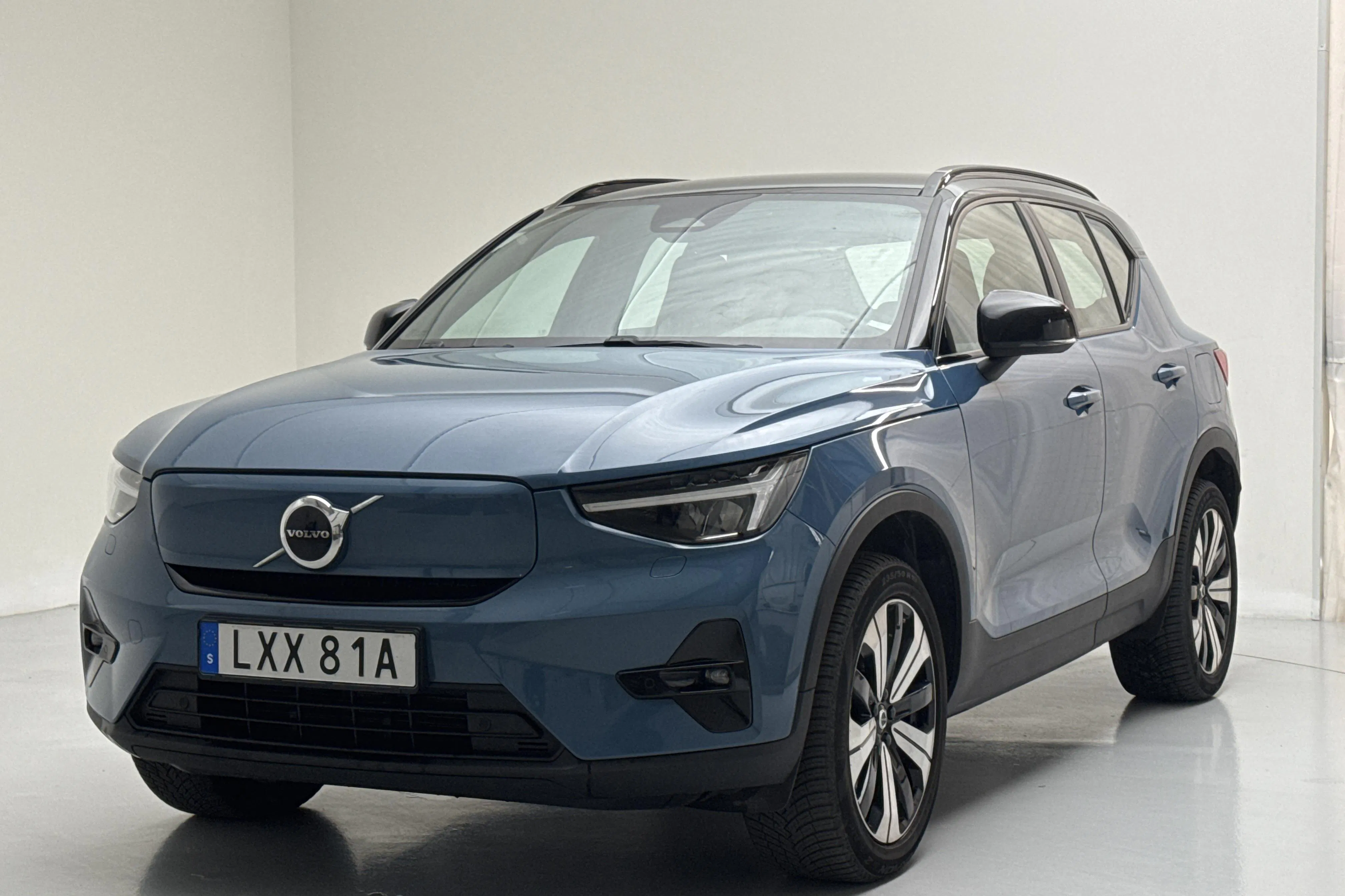 Esittelykuva 1 osoitteesta 18: Volvo XC40 P6 Recharge (231hk) - 57 450 km - Automaattinen - sininen - 2023