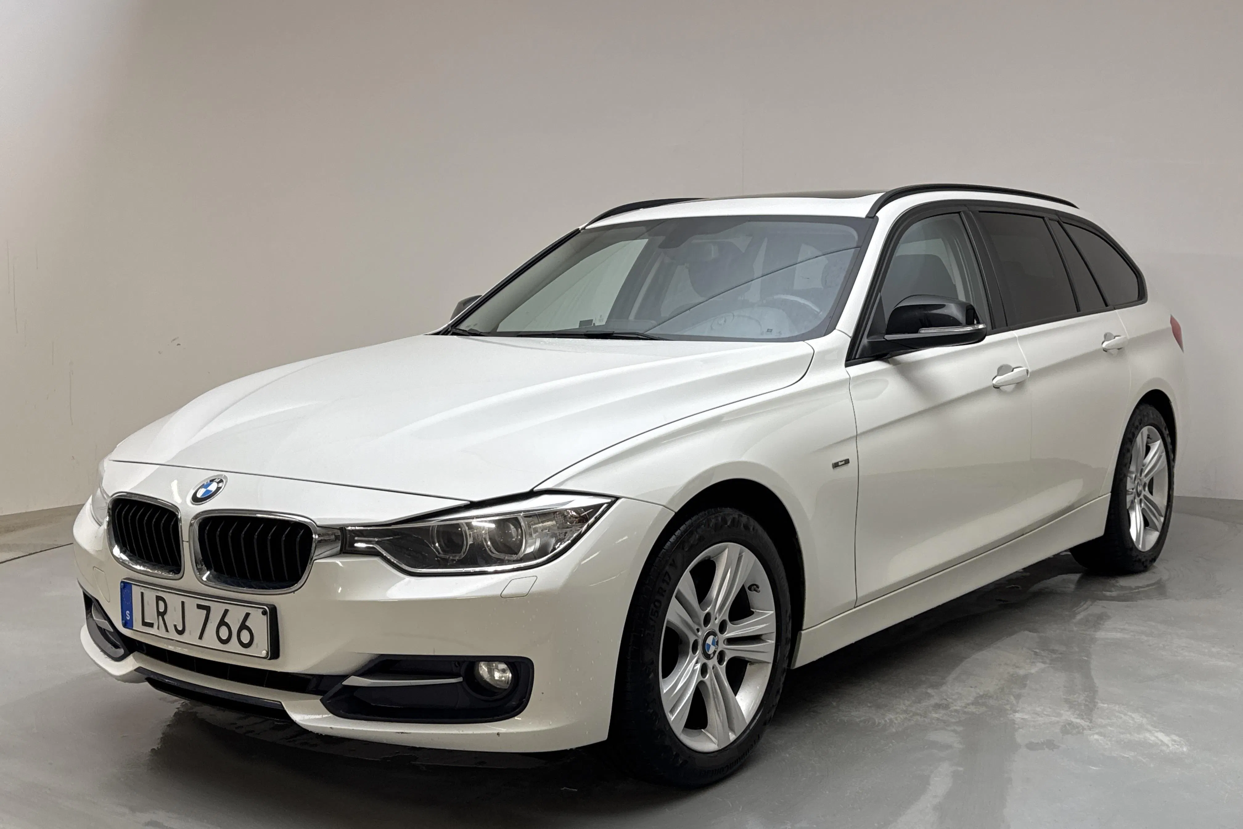 BMW 320d Touring, F31 (184hk)