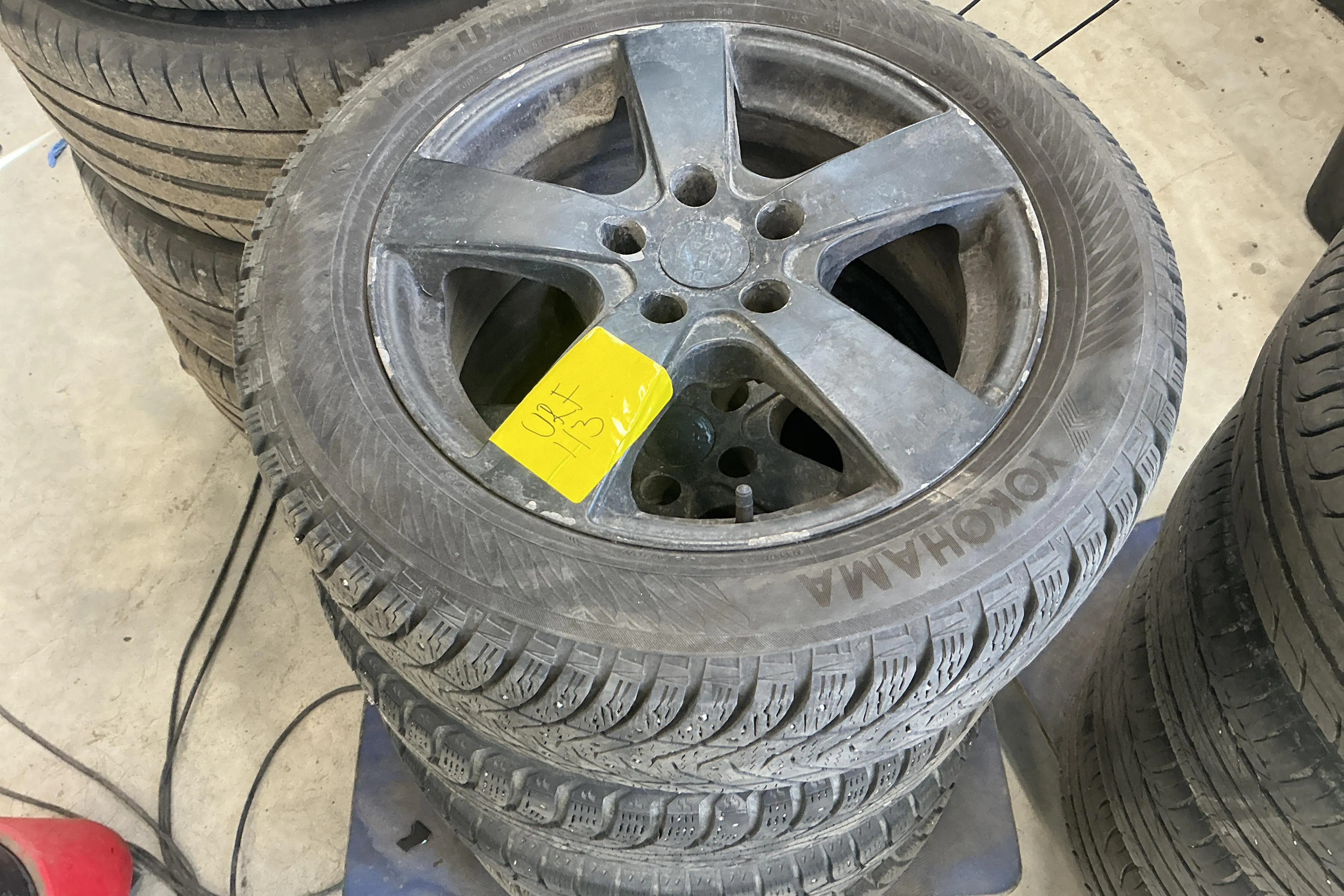 Presentationsfoto 14 av 14: Skoda Superb 2.0 TDI 4X4 Kombi (140hk) - 26 111 mil - Manuell - grå - 2015