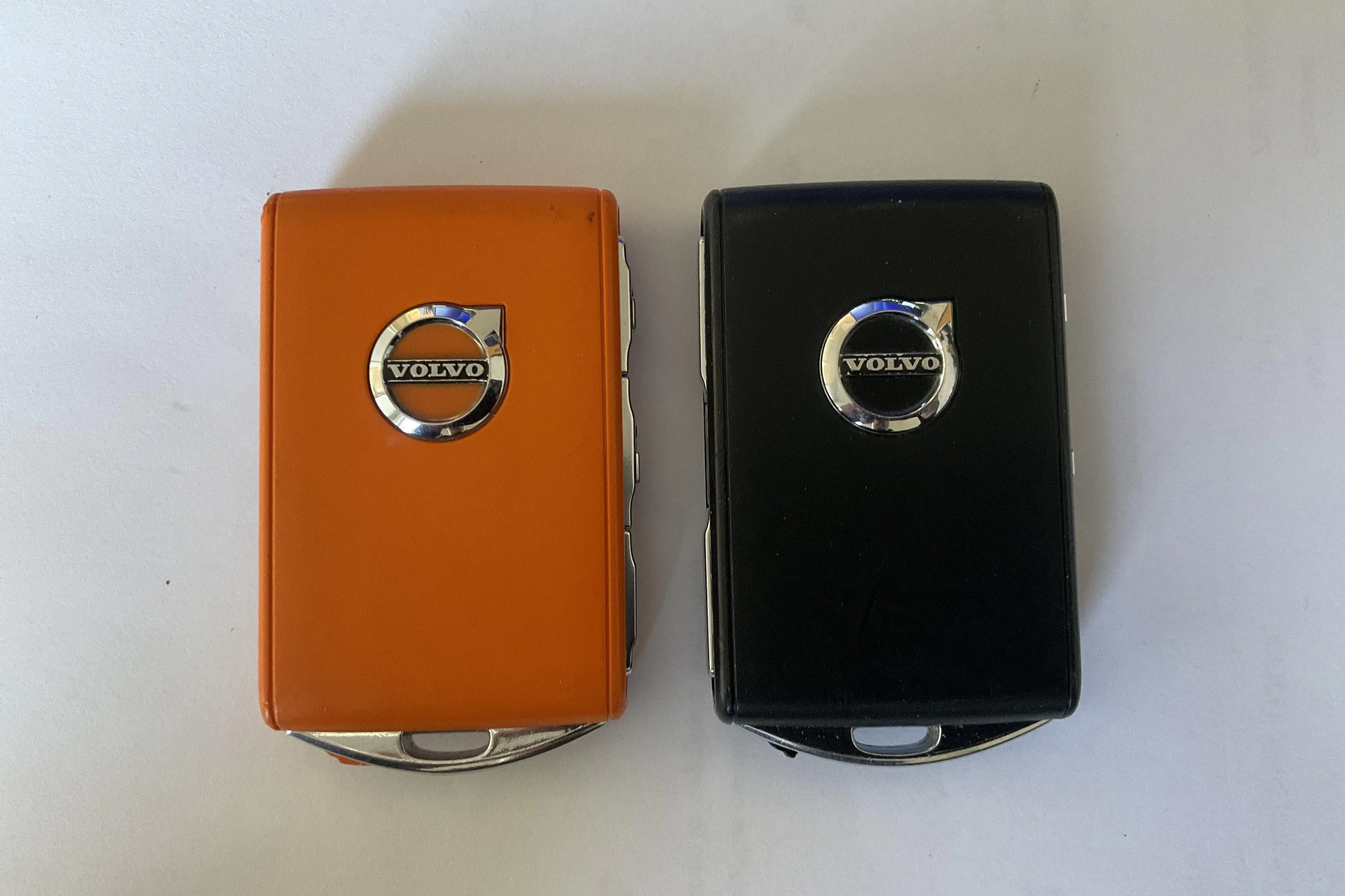 Presentationsfoto 16 av 16: Volvo XC60 B4 2WD Mildhybrid, Diesel (197hk) - 14 586 mil - Automat - Dark Grey - 2021