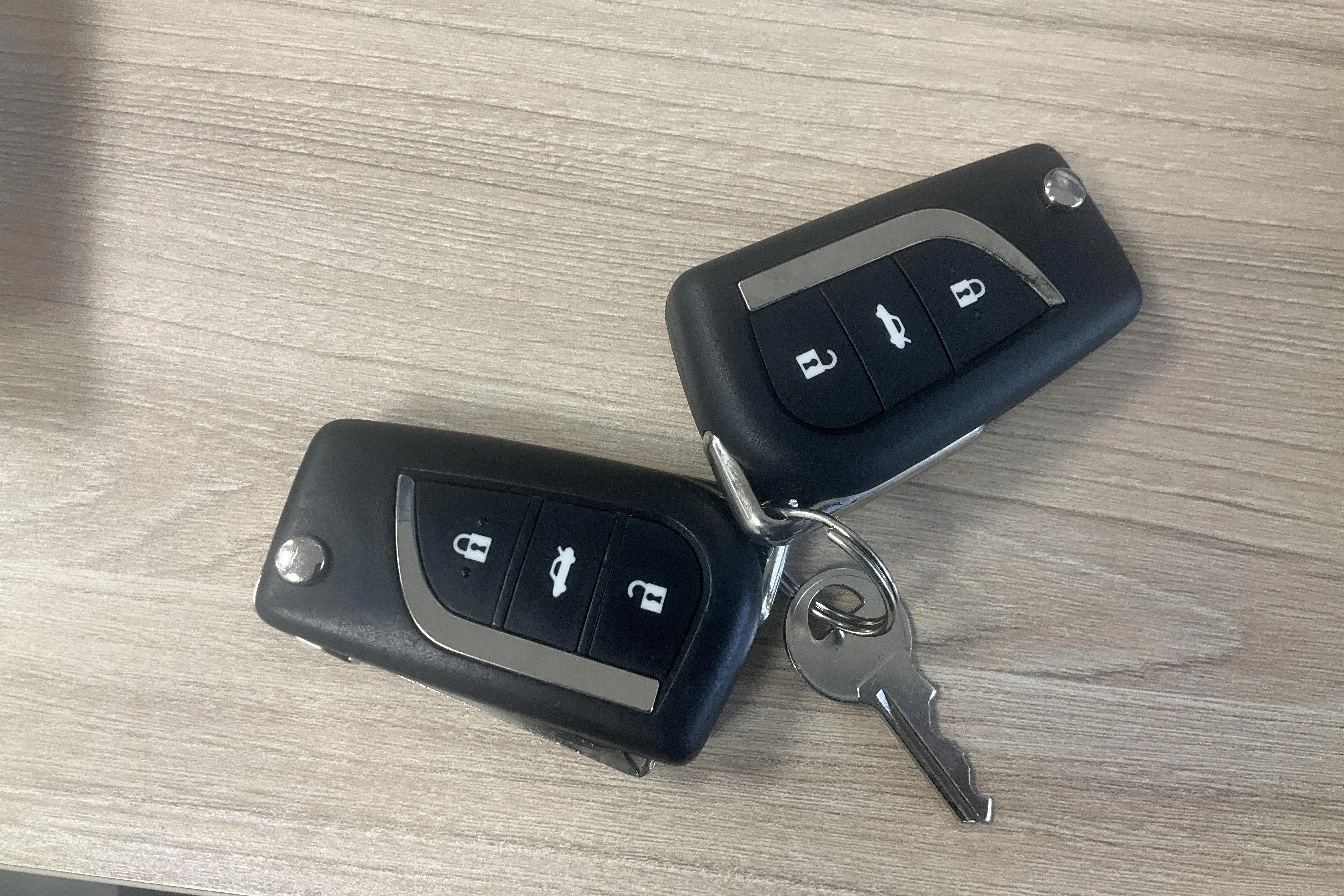 Presentation photo 14 of 14: Toyota Auris 1.2T 5dr (116hk) - 127 360 km - Manual - Dark Blue - 2016