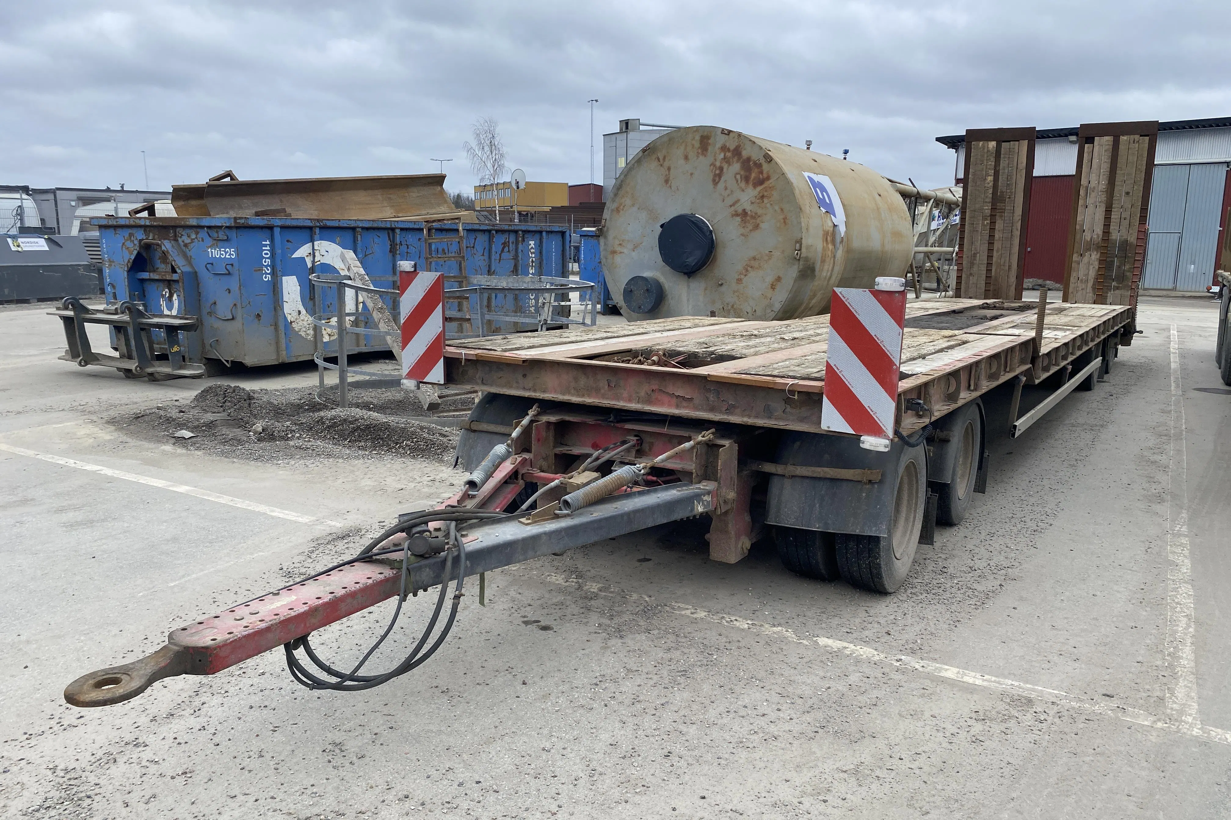 Presentationsfoto 1 av 30: VM 36-2/2-RLFFO - 0 km - röd - 2006