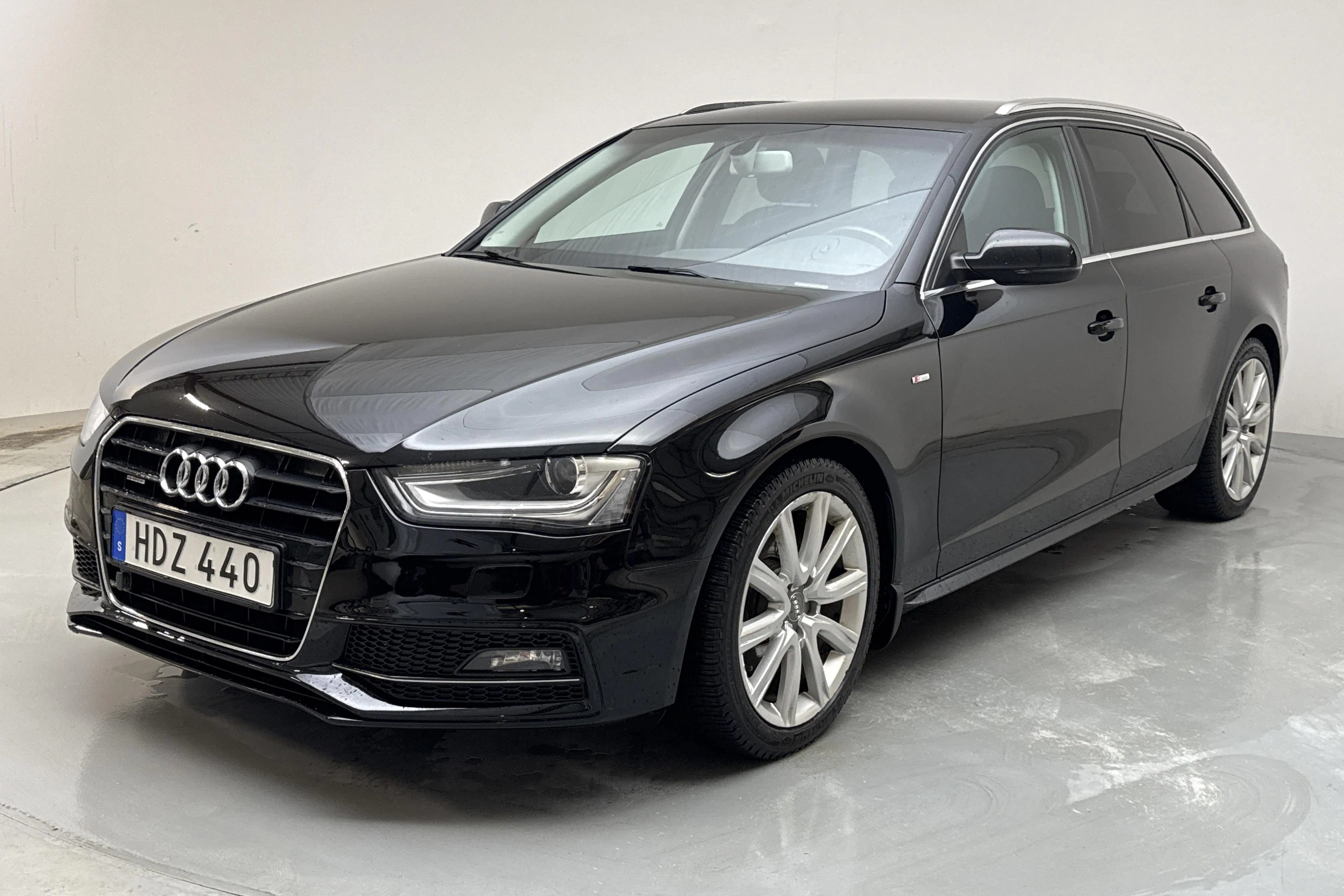 Presentation photo 1 of 13: Audi A4 2.0 TDI Avant quattro (150hk) - 93 320 km - Manual - black - 2015