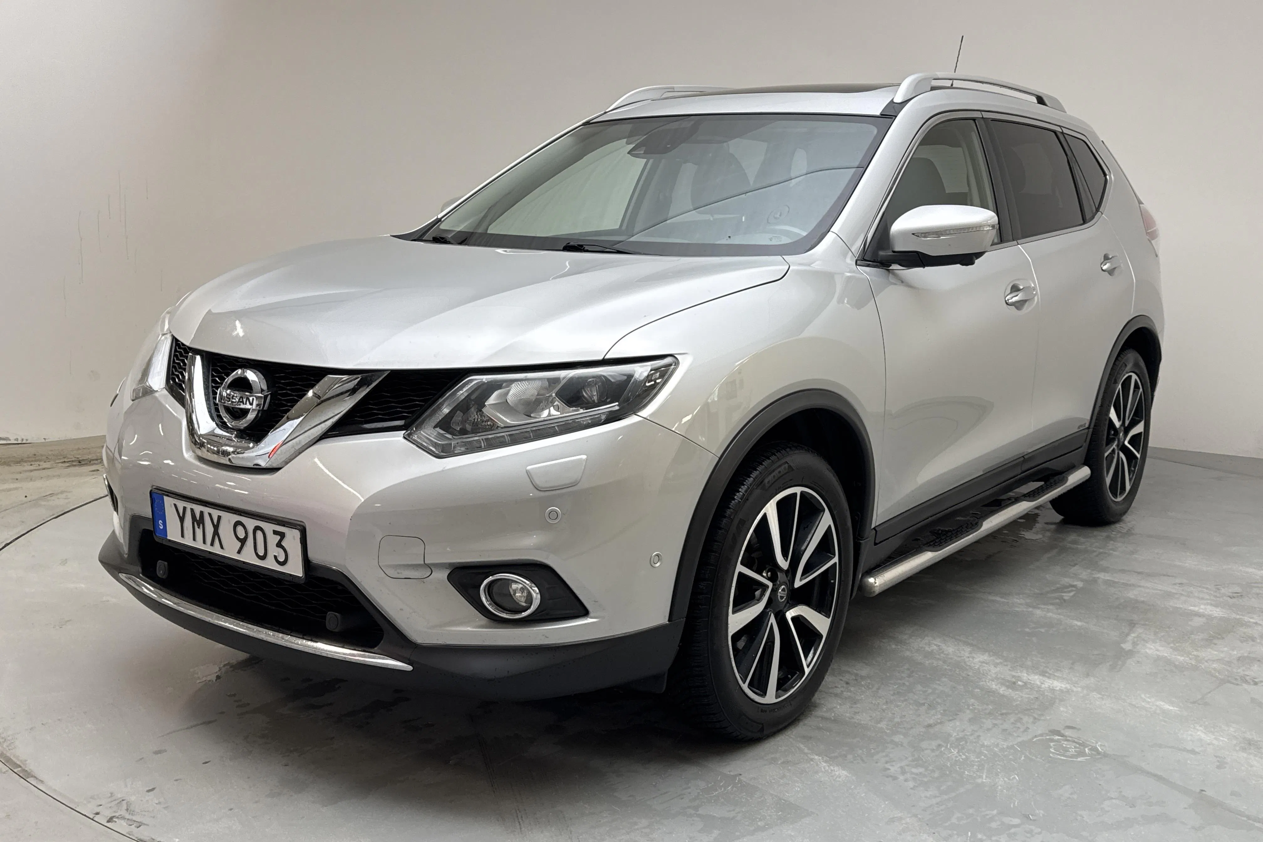 Presentation photo 1 of 15: Nissan X-trail 1.6 dCi 2WD (130hk) - 113 660 km - Automatic - silver - 2017