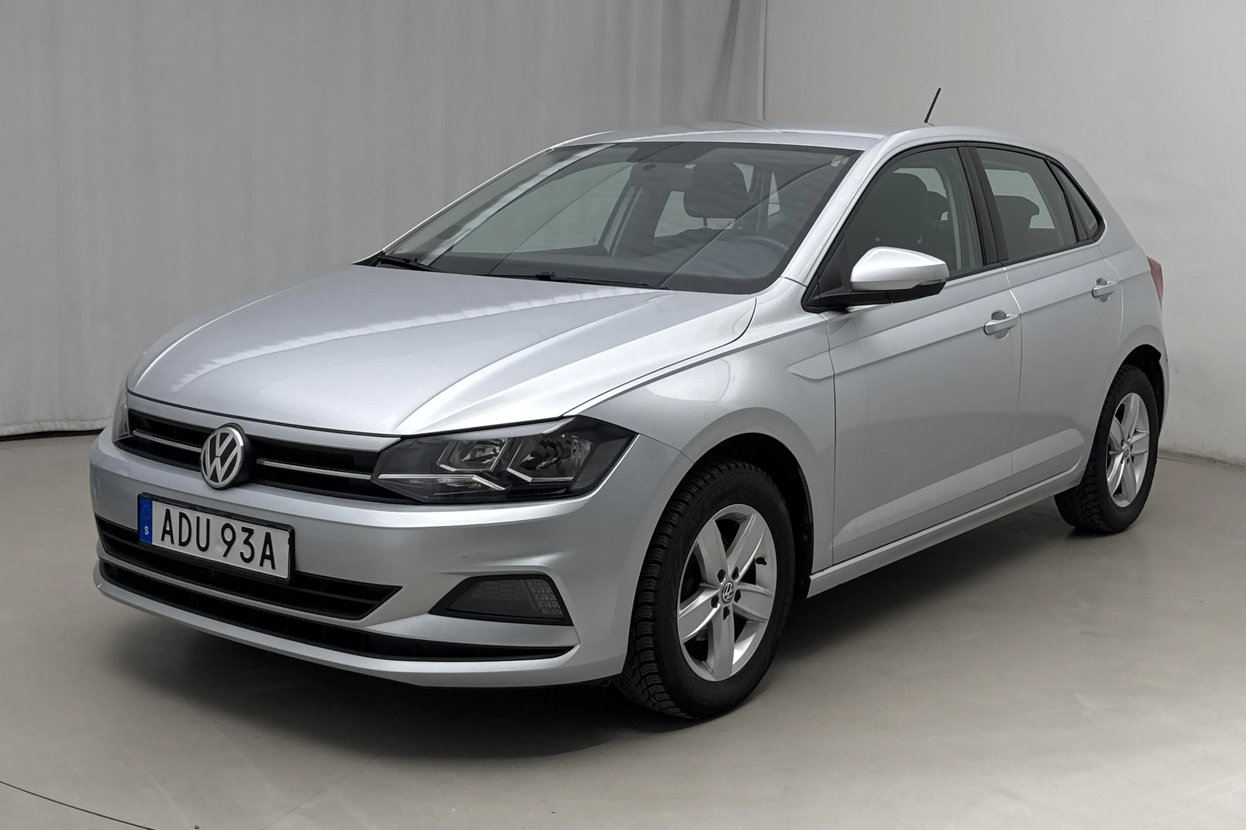Presentationsfoto 1 av 12: VW Polo 1.0 TSI 5dr (95hk) - 3 158 mil - Manuell - silver - 2020