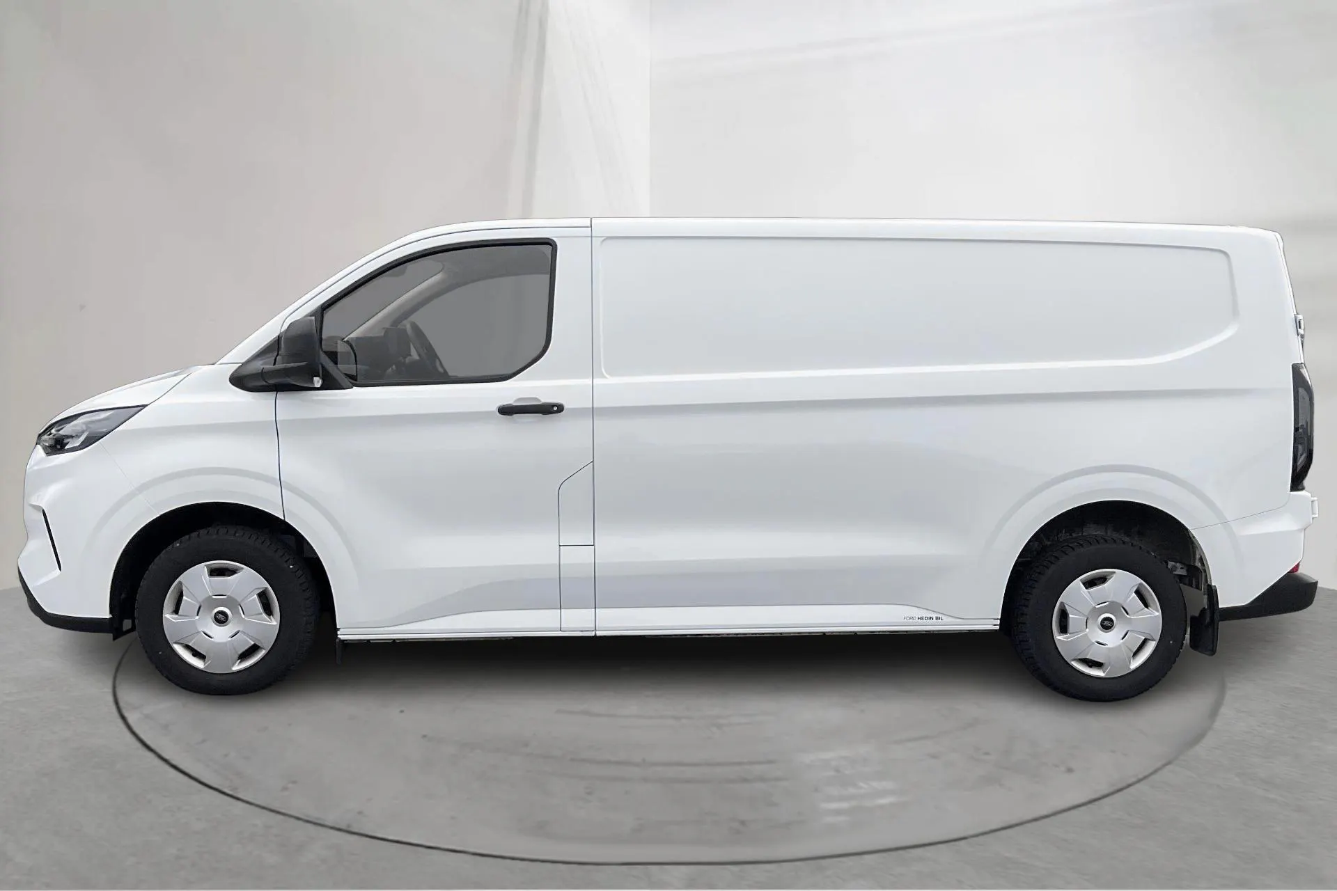 Presentationsfoto 2 av 17: Ford Transit Custom 320 2.0 EcoBlue (136hk) - 3 422 mil - Automat - vit - 2024