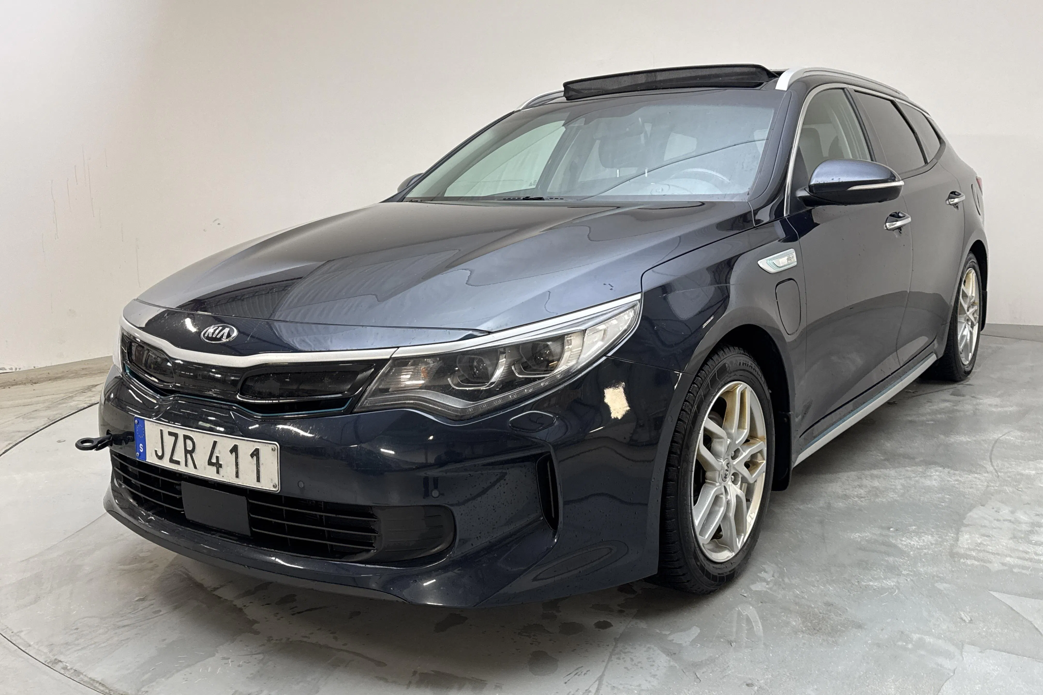 Presentation photo 1 of 16: KIA Optima 2.0 GDi Plug-in Hybrid SW (205hk) - 221 440 km - Automatic - blue - 2018