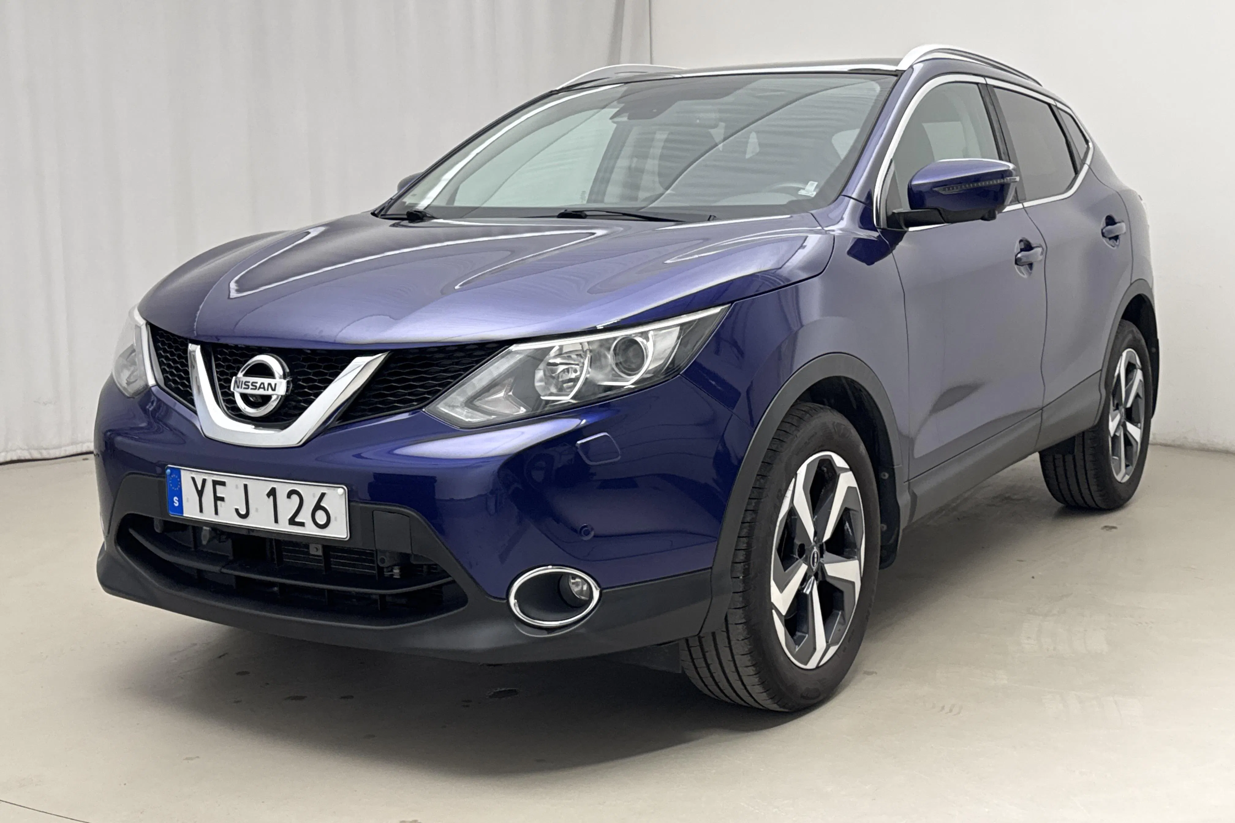 Presentation photo 1 of 18: Nissan Qashqai 1.2 (115hk) - 25 970 km - Automatic - blue - 2016