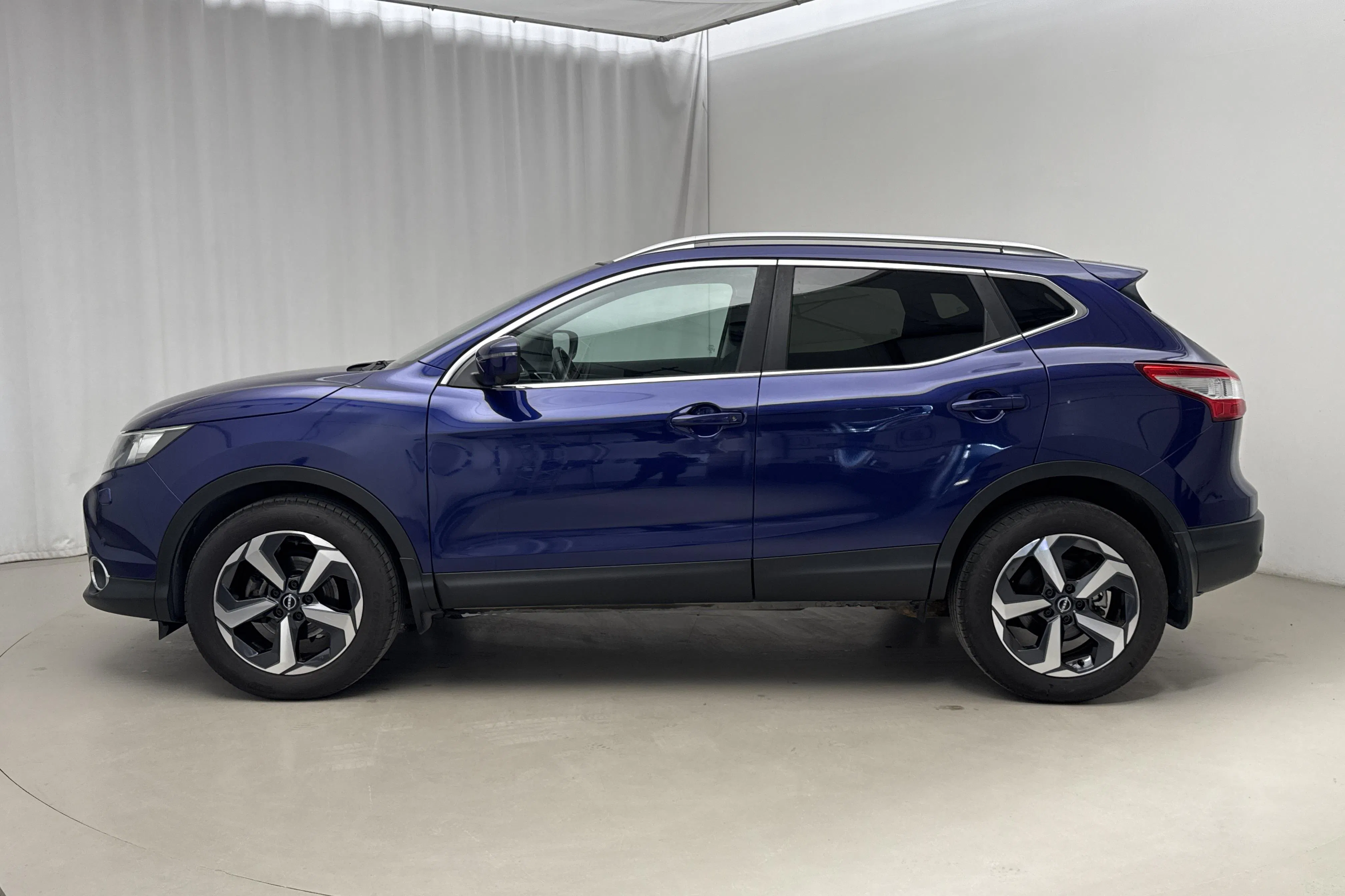 Presentation photo 2 of 18: Nissan Qashqai 1.2 (115hk) - 25 970 km - Automatic - blue - 2016