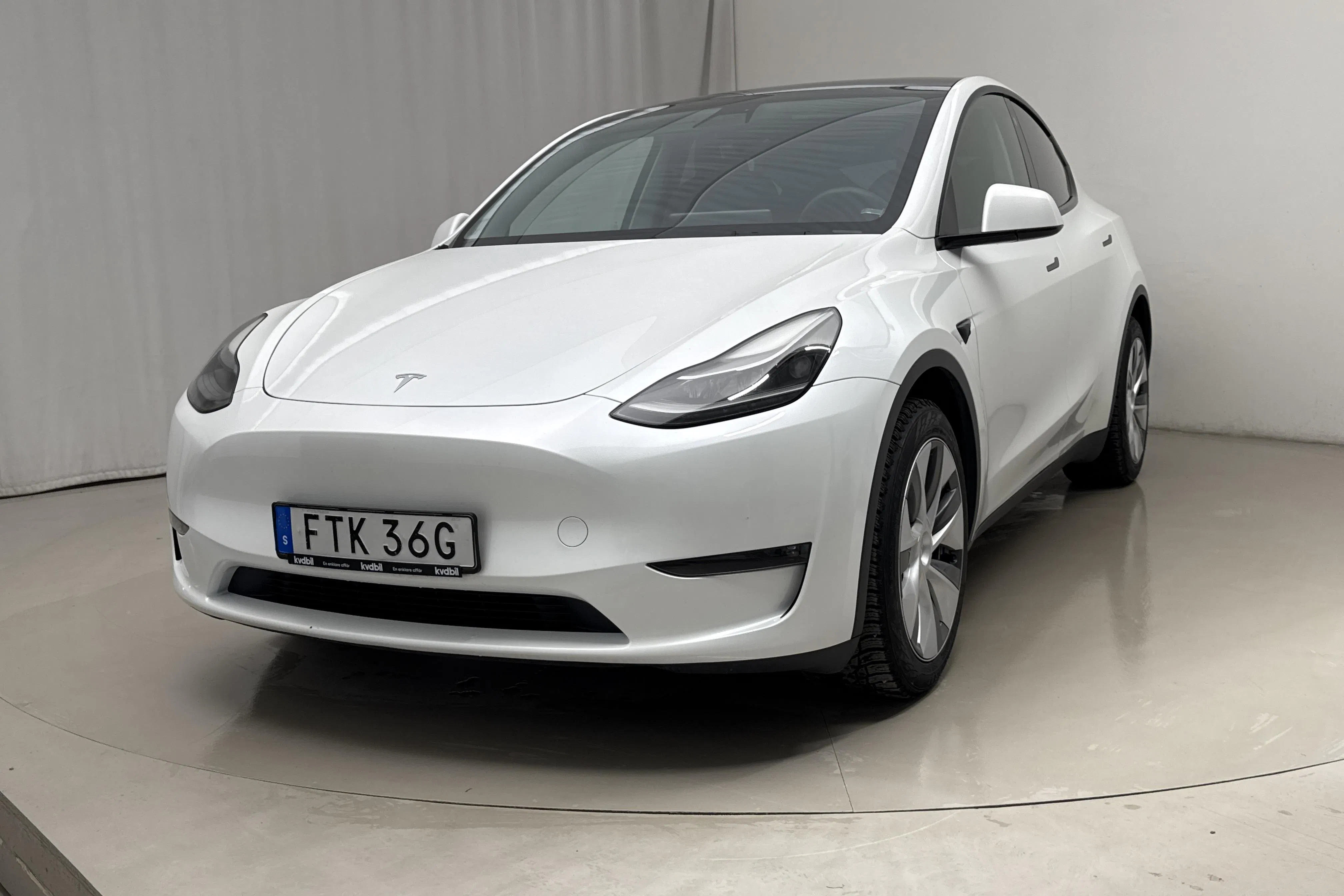 Tesla Model Y Long Range Dual Motor AWD