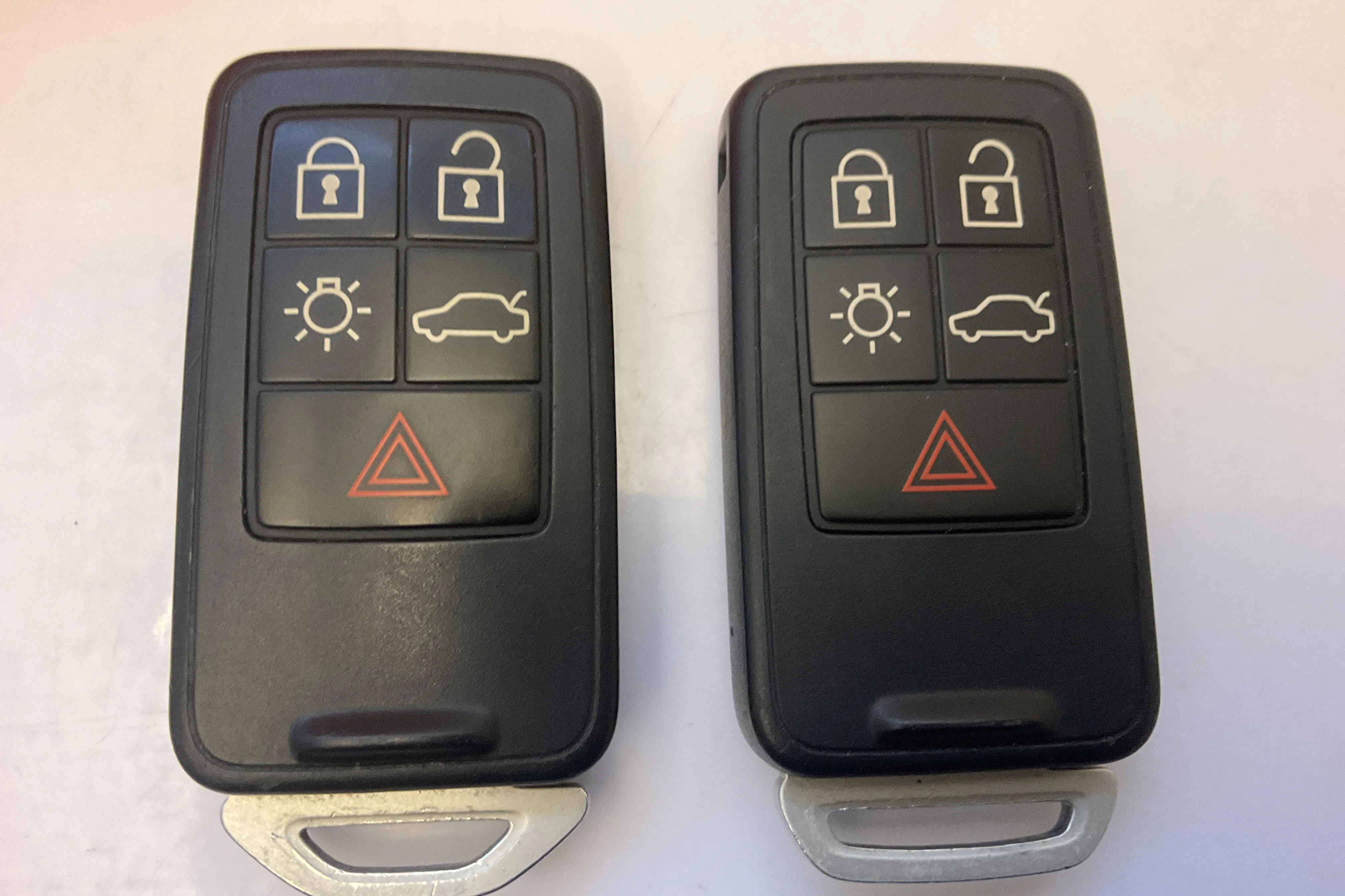 Zdjęcie prezentacyjne 15 z 15: Volvo V60 D5 AWD Twin Engine (163hk) - 177 000 km - Automatyczna - biały - 2017