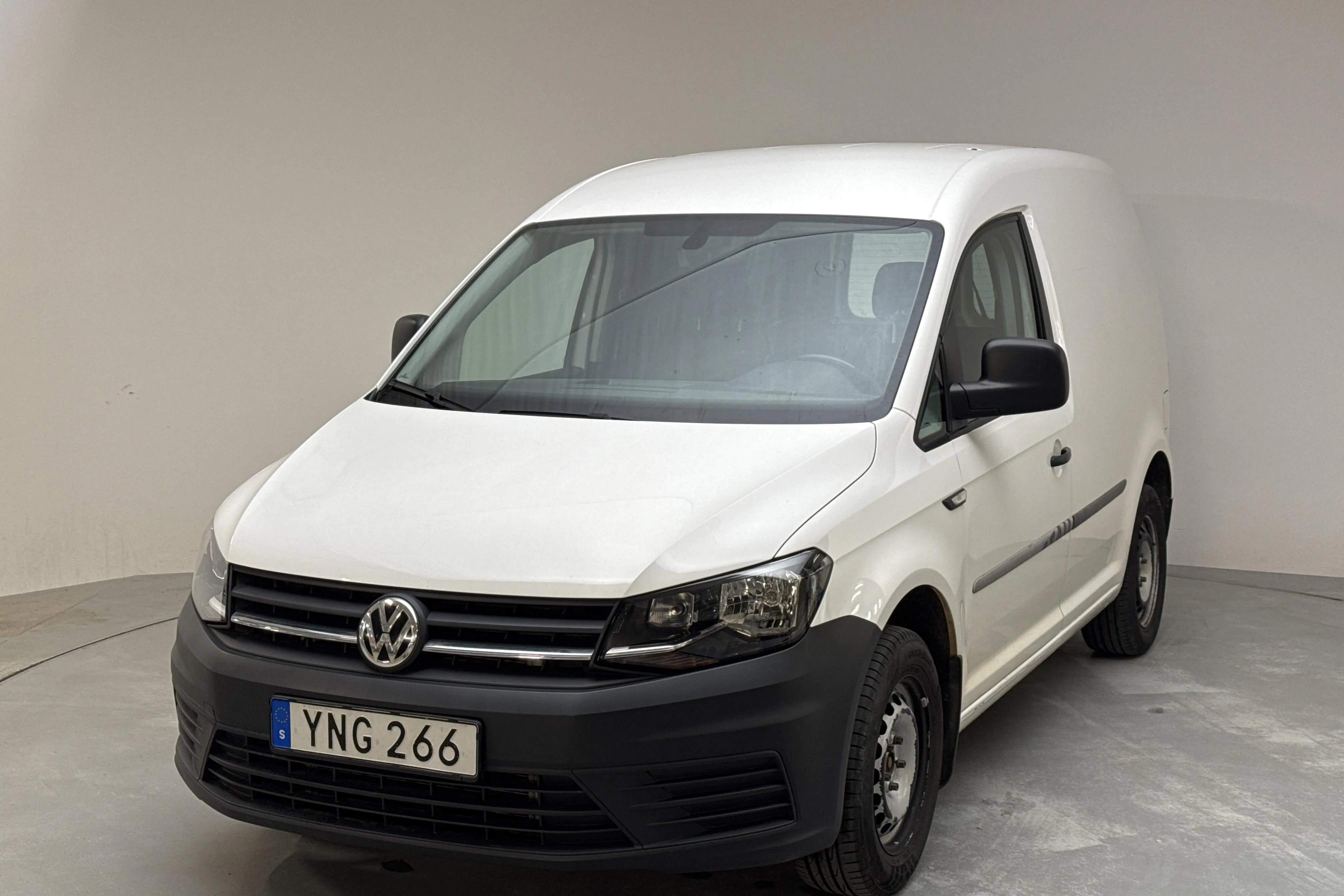 Presentationsfoto 1 av 10: VW Caddy 2.0 TDI Skåp (75hk) - 7 939 mil - Manuell - vit - 2017