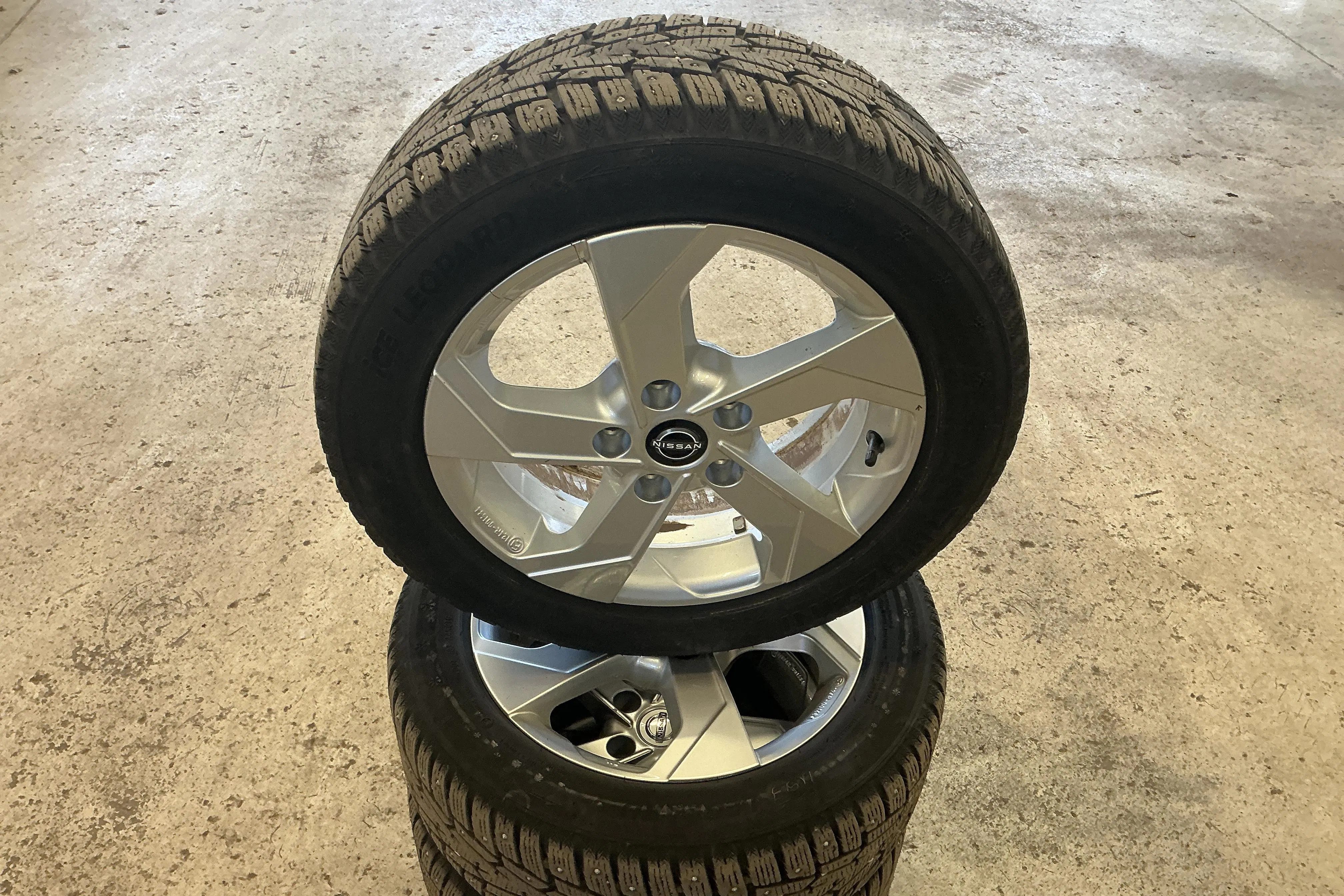 Præsentationsfoto 18 af 18: Nissan LEAF 5dr 40kWh (150hk) - 69 450 kilometer - Salgsautomat - Hvid - 2023