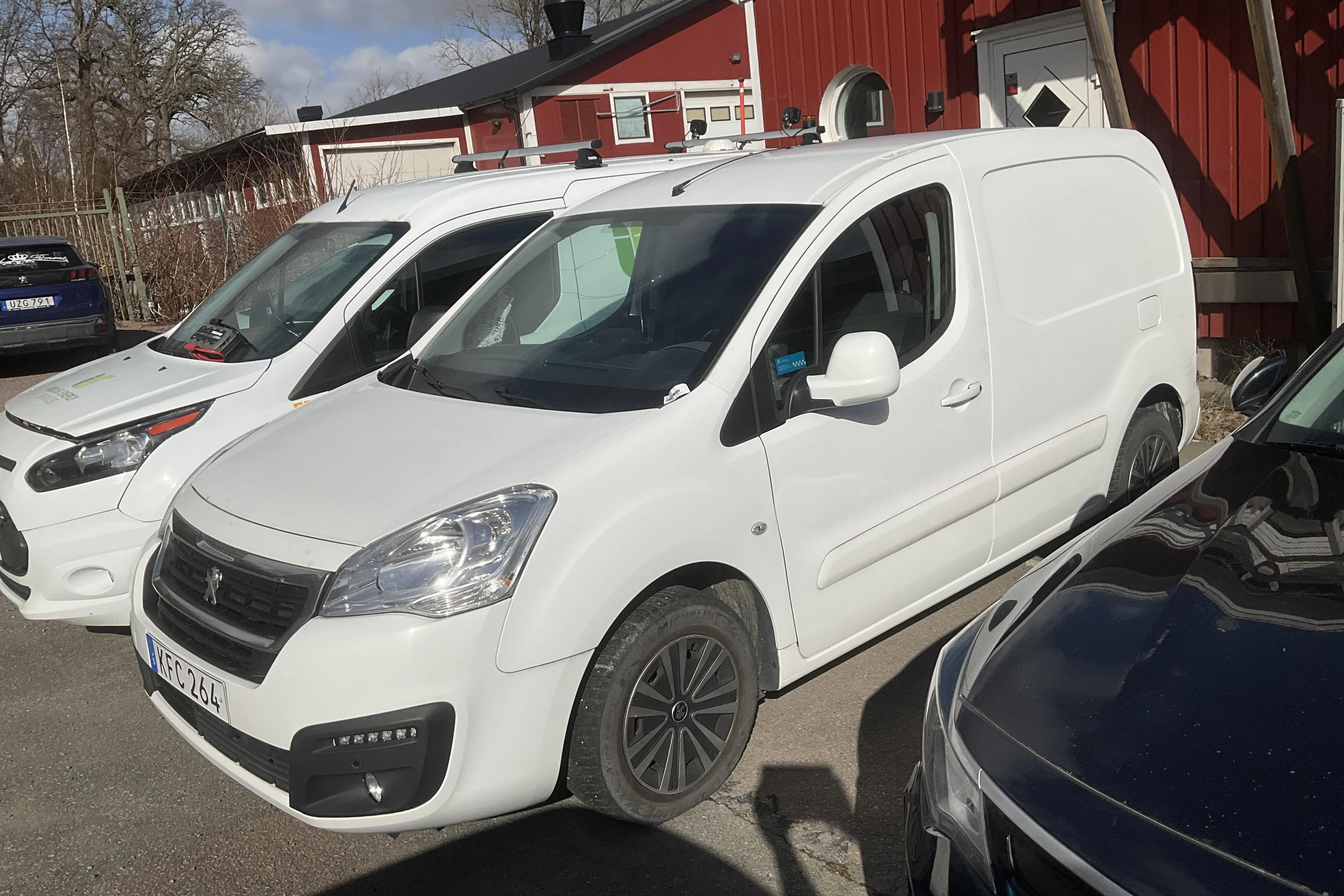 Presentation photo 1 of 11: Peugeot Partner 1.6 BlueHDI Skåp (100hk) - 60 950 km - Automatic - white - 2017