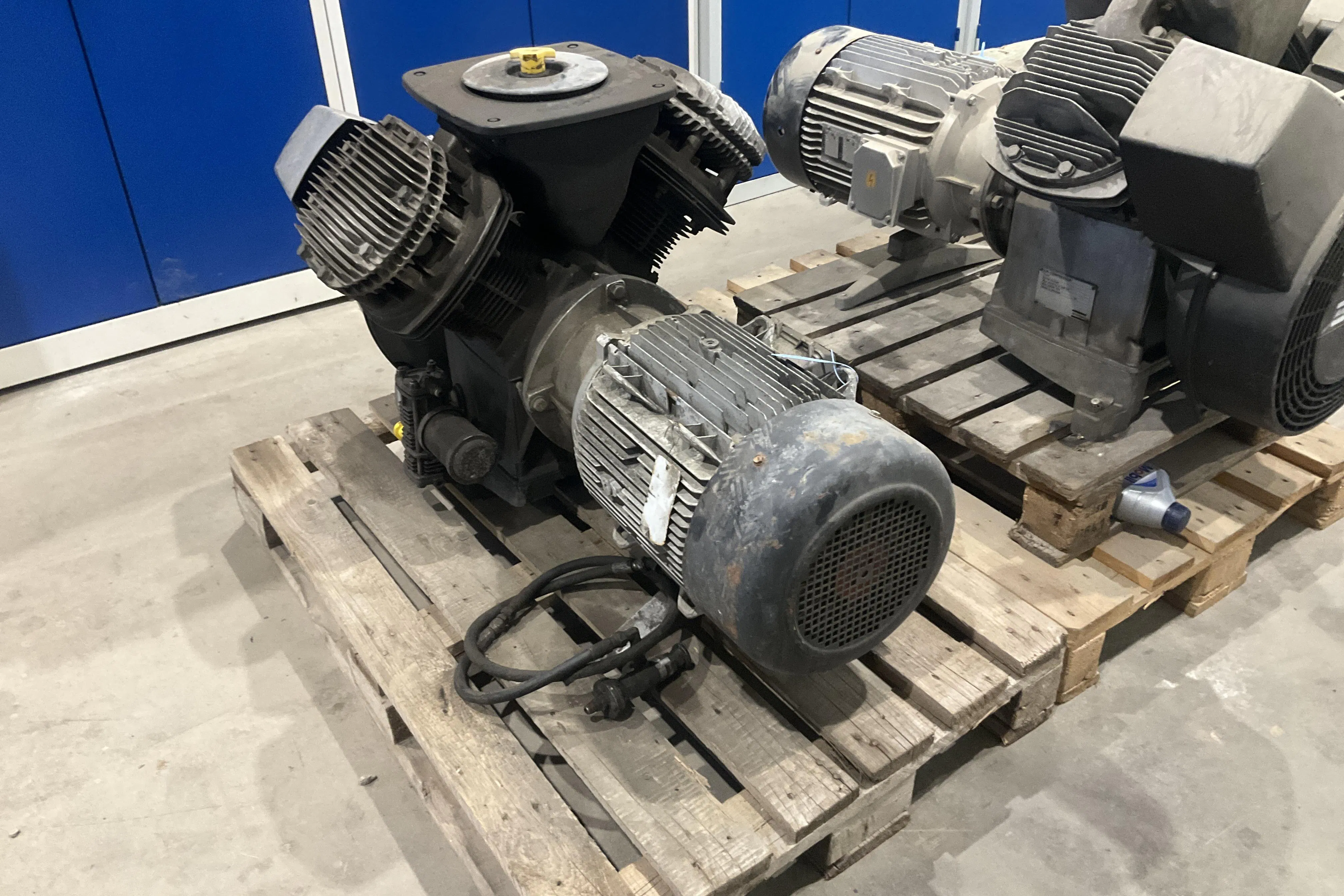 Presentationsfoto 2 av 13: Atlas Copco Airlet LE11, 2 st reservkompressorer - 0 km