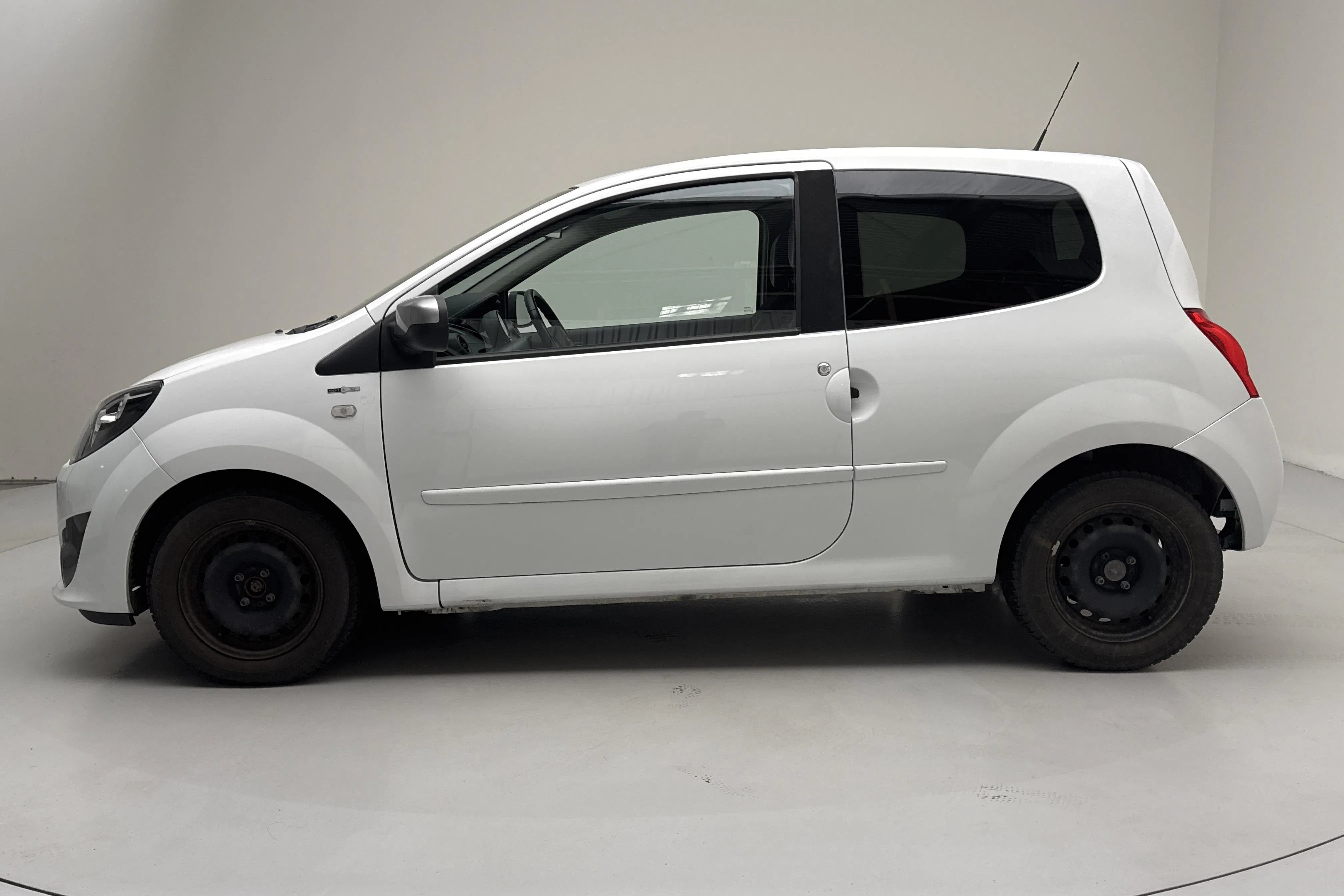 Presentationsfoto 2 av 12: Renault Twingo 1.2 (75hk) - 5 344 mil - Manuell - vit - 2012