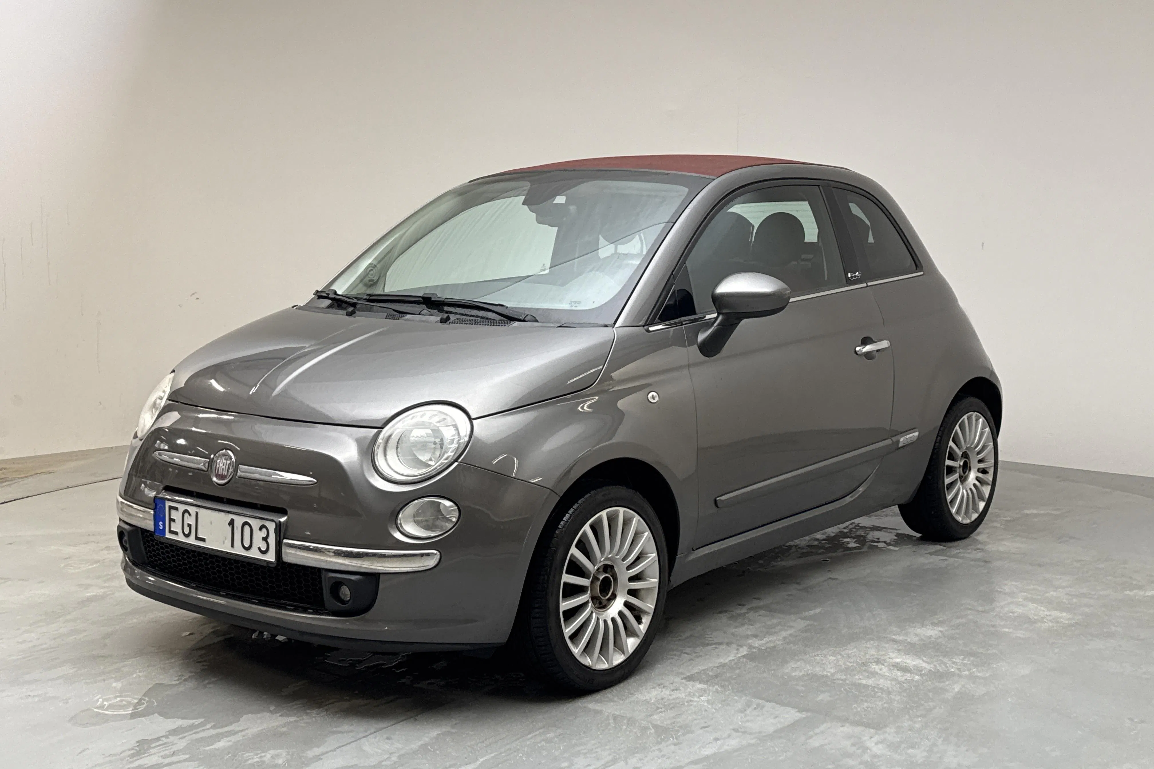 Presentation photo 1 of 14: Fiat 500C 1.4 (100hk) - 90 510 km - Manual - gray - 2010