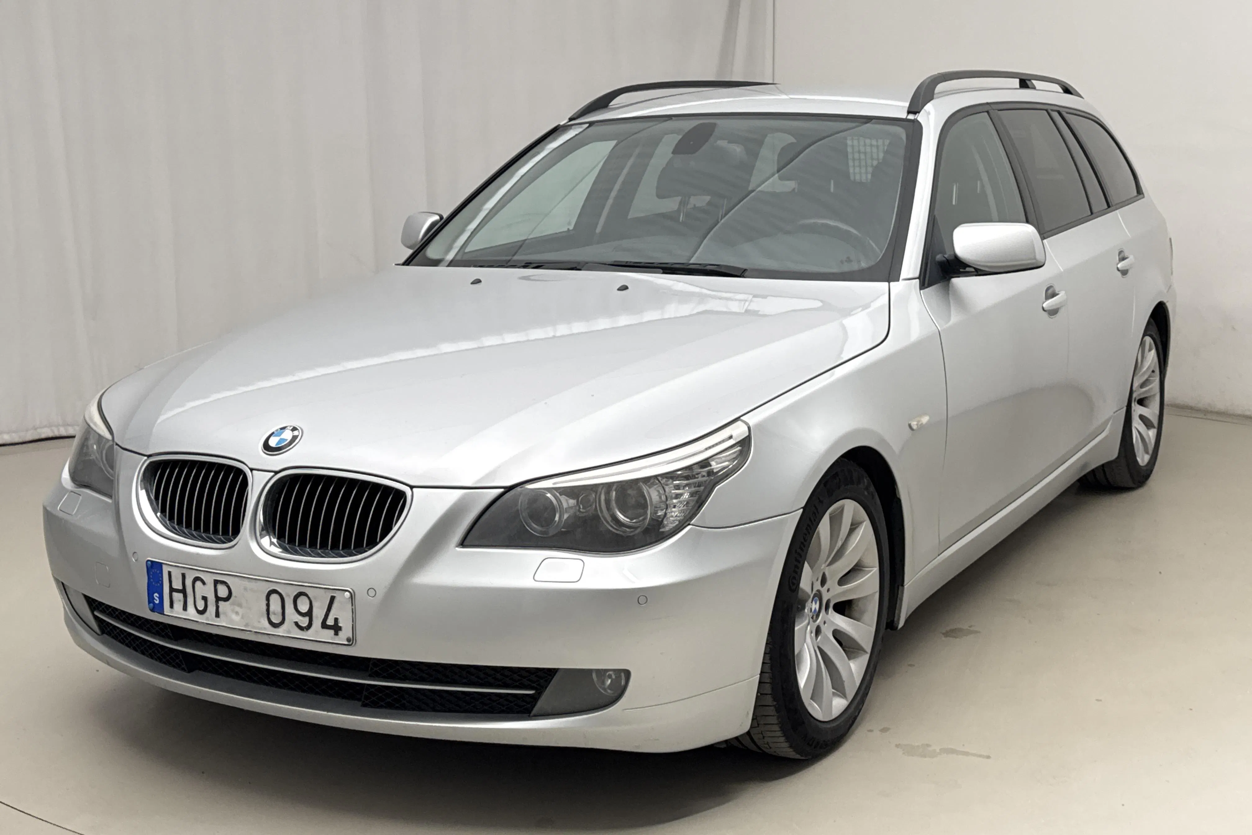 Presentation photo 1 of 15: BMW 530i Touring, E61 (272hk) - 206 620 km - Automatic - Light Grey - 2007