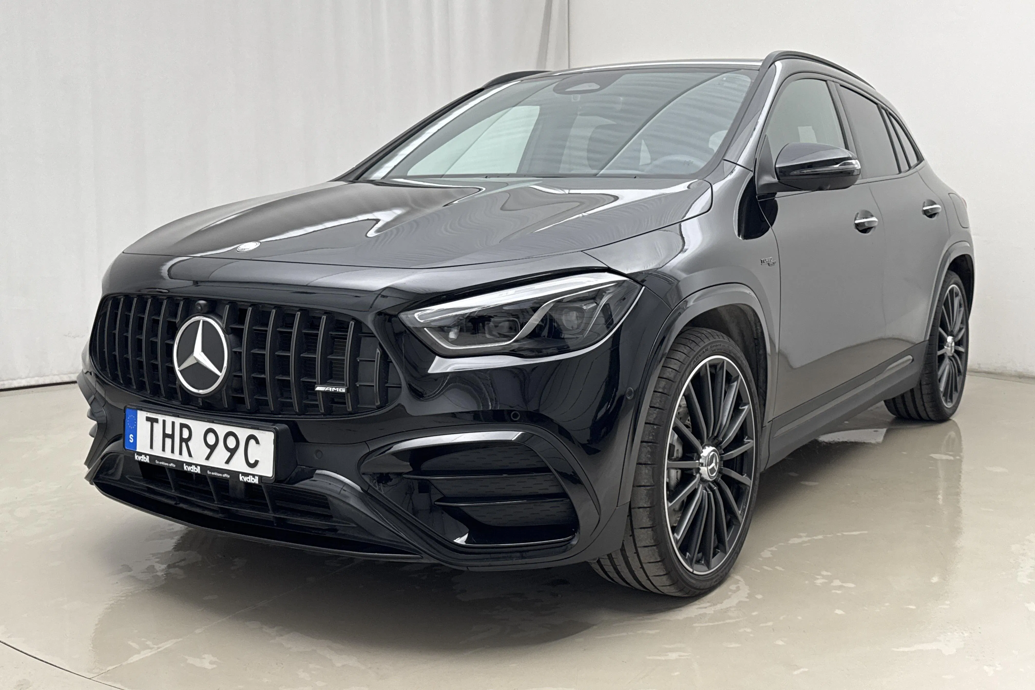 Presentation photo 1 of 23: Mercedes GLA 35 AMG 4MATIC (306hk) - 3 700 km - Automatic - black - 2025