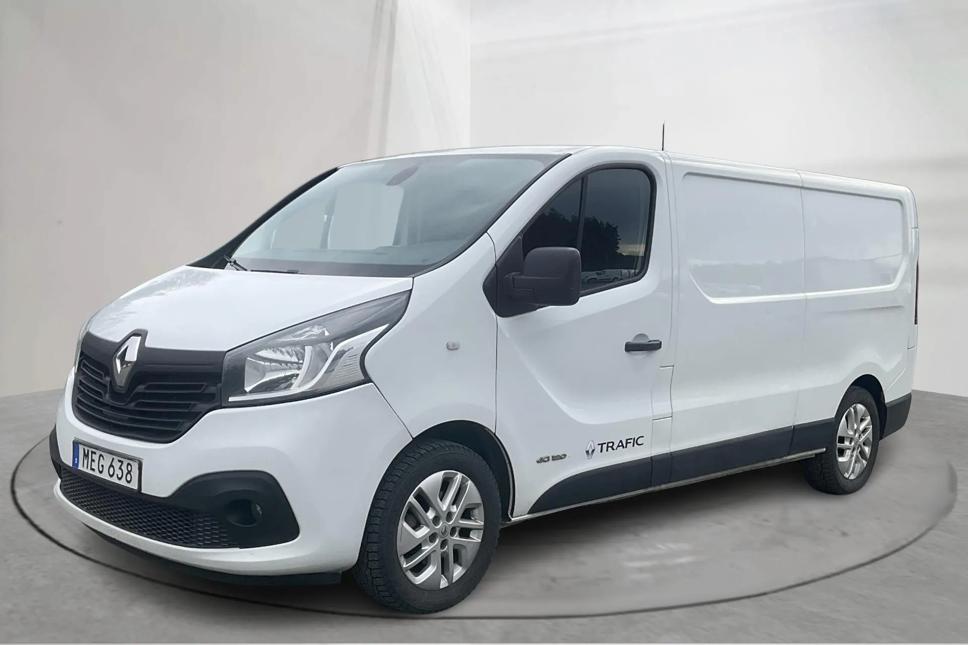 Presentation photo 1 of 13: Renault Trafic 1.6 dCi Skåp (120hk) - 177 320 km - Manual - white - 2016