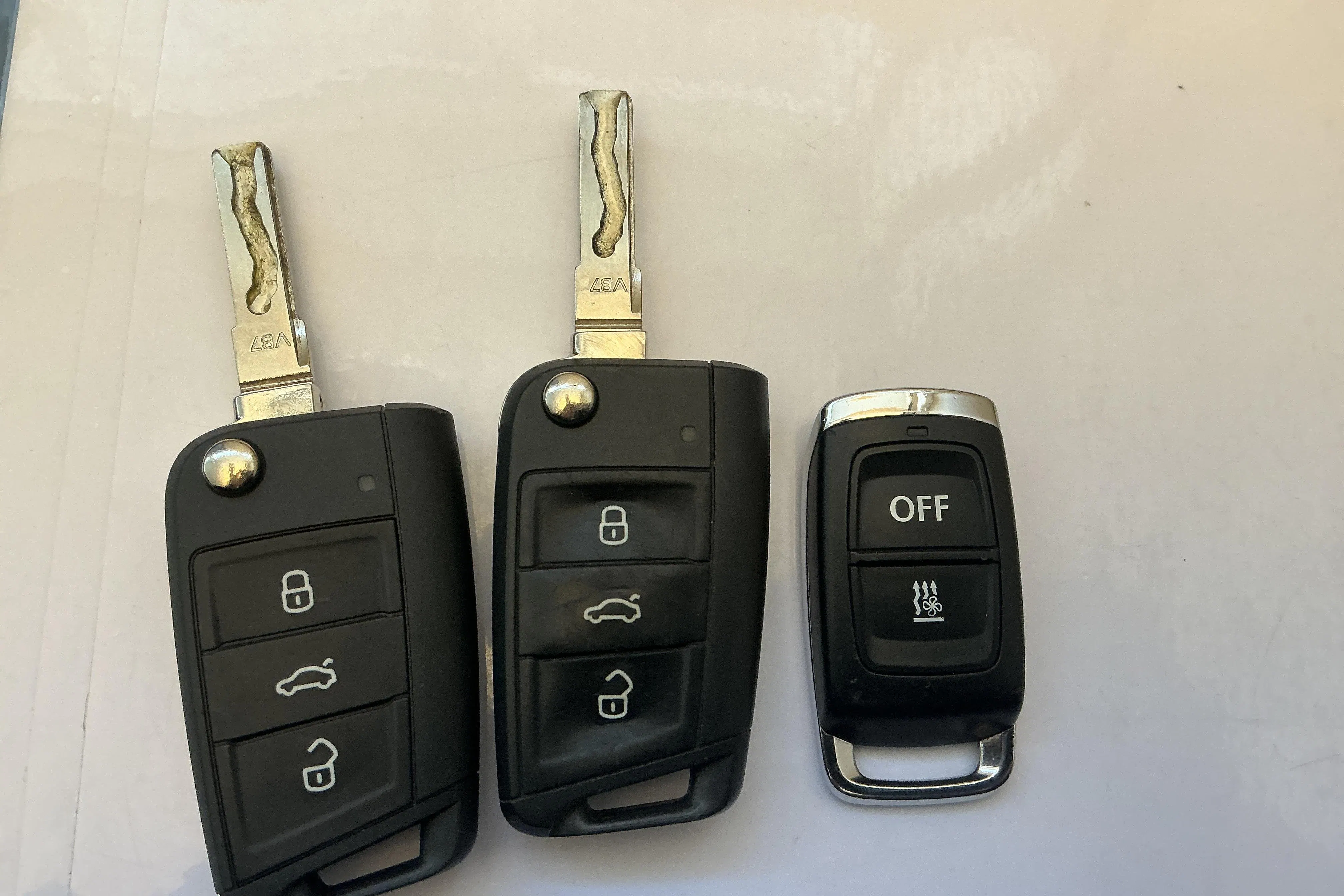 Presentationsfoto 12 av 12: VW Golf VII 1.4 TGI 5dr (110hk) - 6 856 mil - Automat - vit - 2018