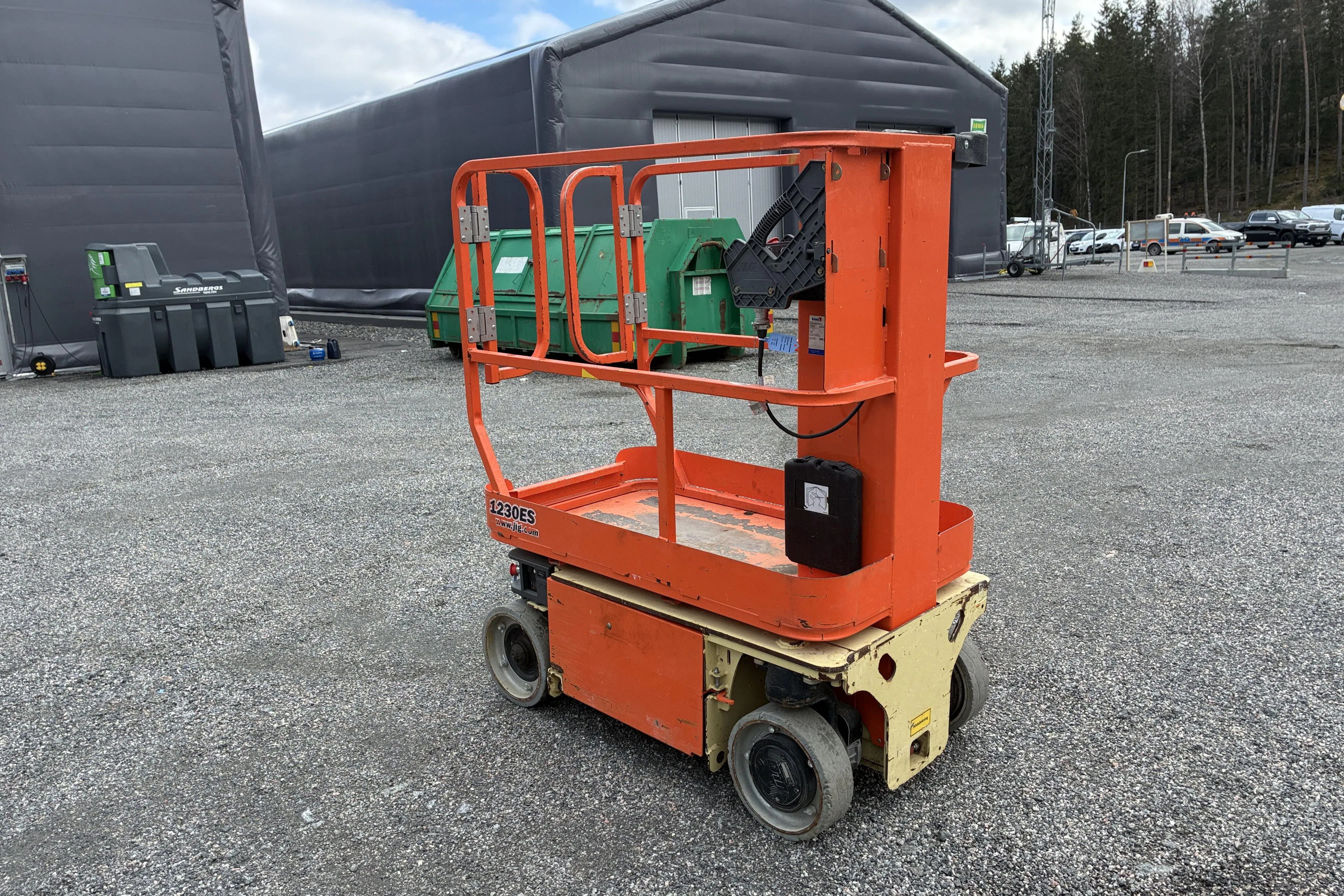 Presentationsfoto 2 av 48: JLG 1230 Pelarlyft -  - 2012