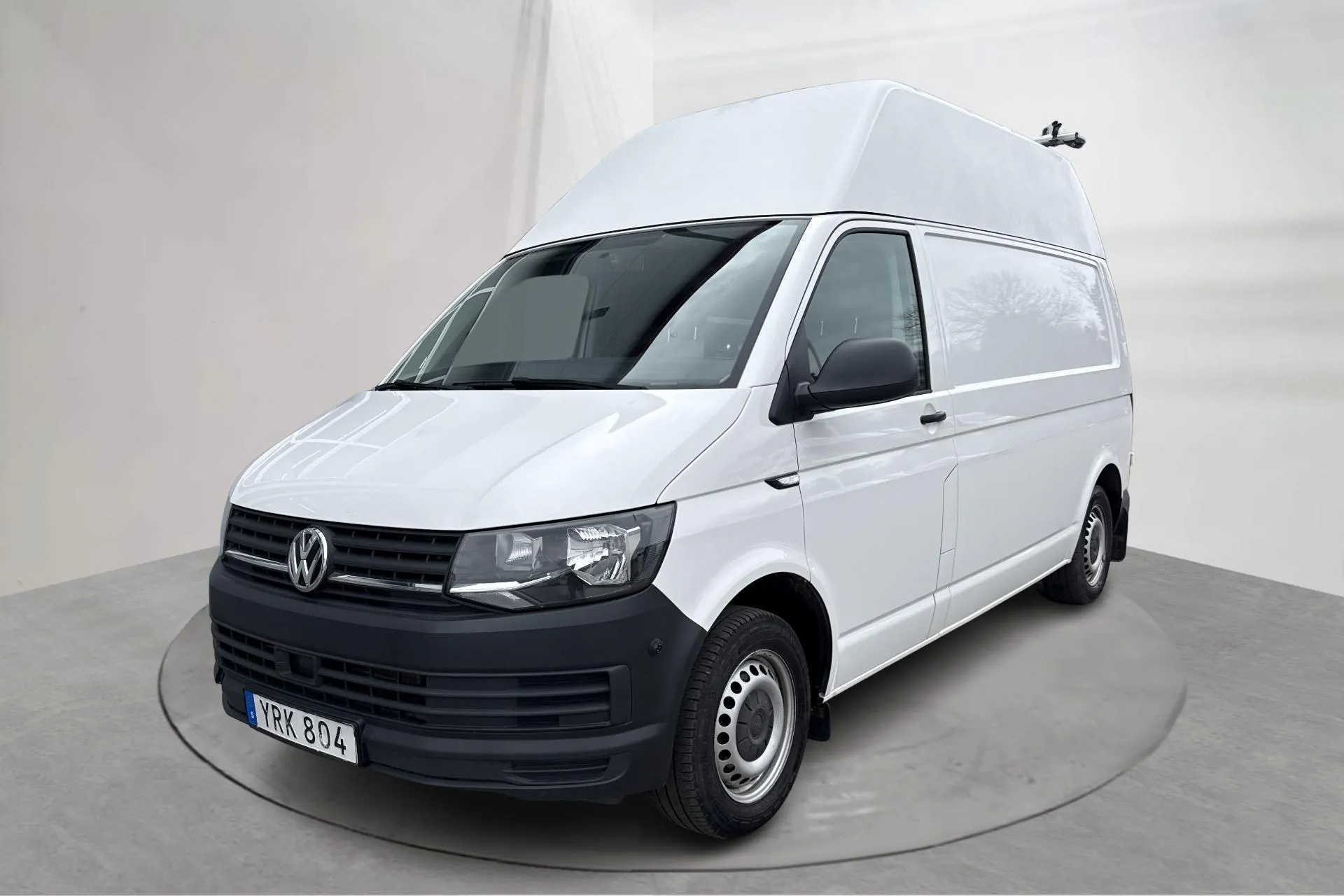 Presentationsfoto 1 av 22: VW Transporter T6 2.0 TDI BMT Skåp (150hk) - 20 473 mil - Manuell - vit - 2018