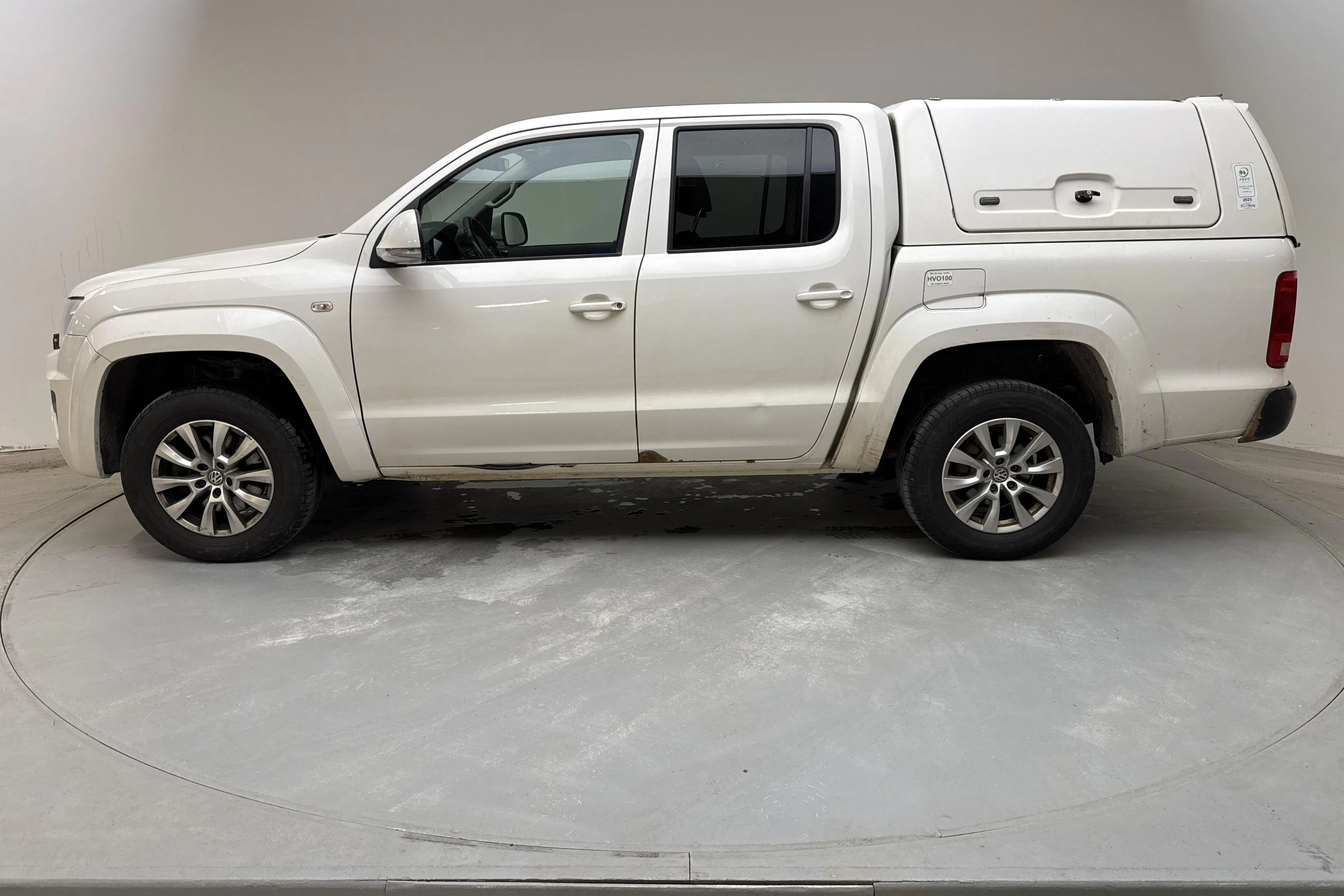Zdjęcie prezentacyjne 2 z 13: VW Amarok 3.0 TDI 4motion (204hk) - 295 530 km - Automatyczna - biały - 2019