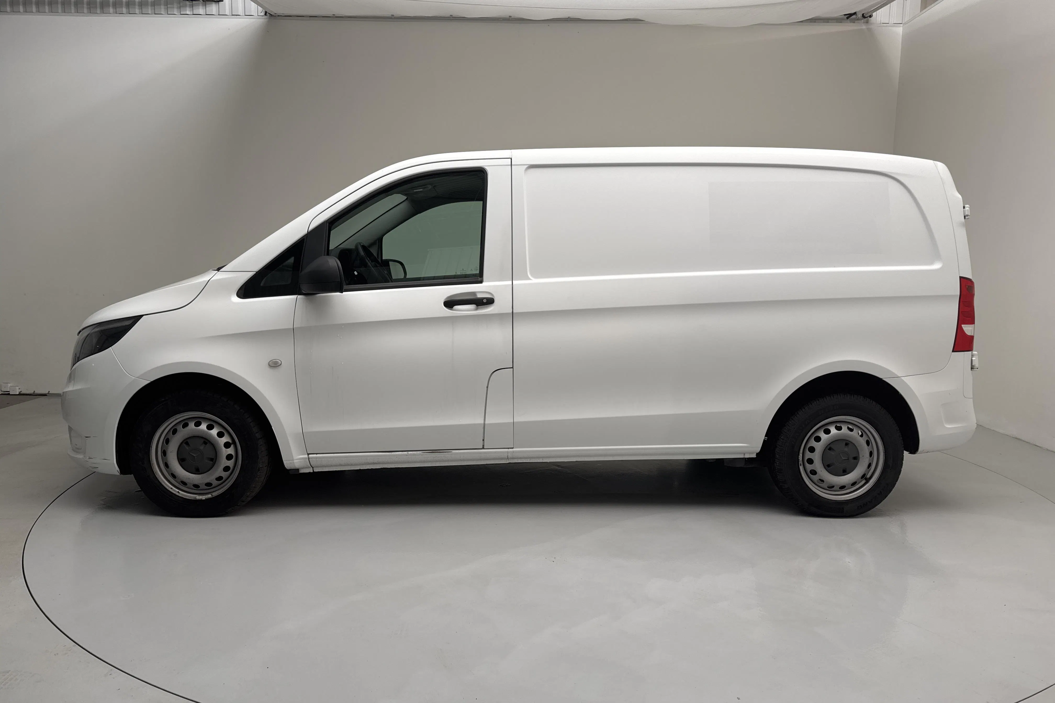 Presentation photo 2 of 16: Mercedes Vito 114 CDI W640 (136hk) - 167 390 km - Automatic - white - 2017