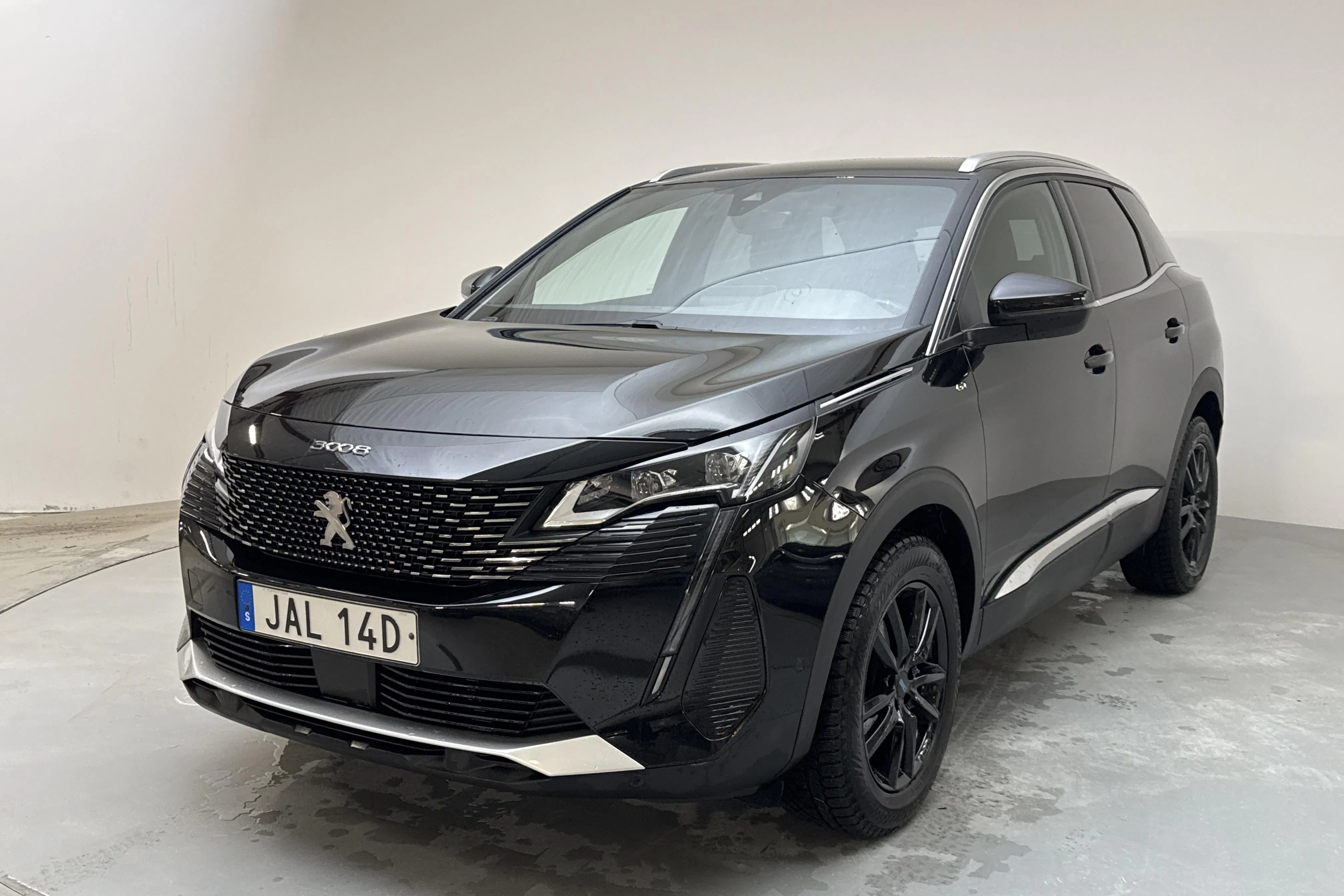 Presentation photo 1 of 14: Peugeot 3008 1.2 PureTech (130hk) - 61 460 km - Automatic - black - 2023