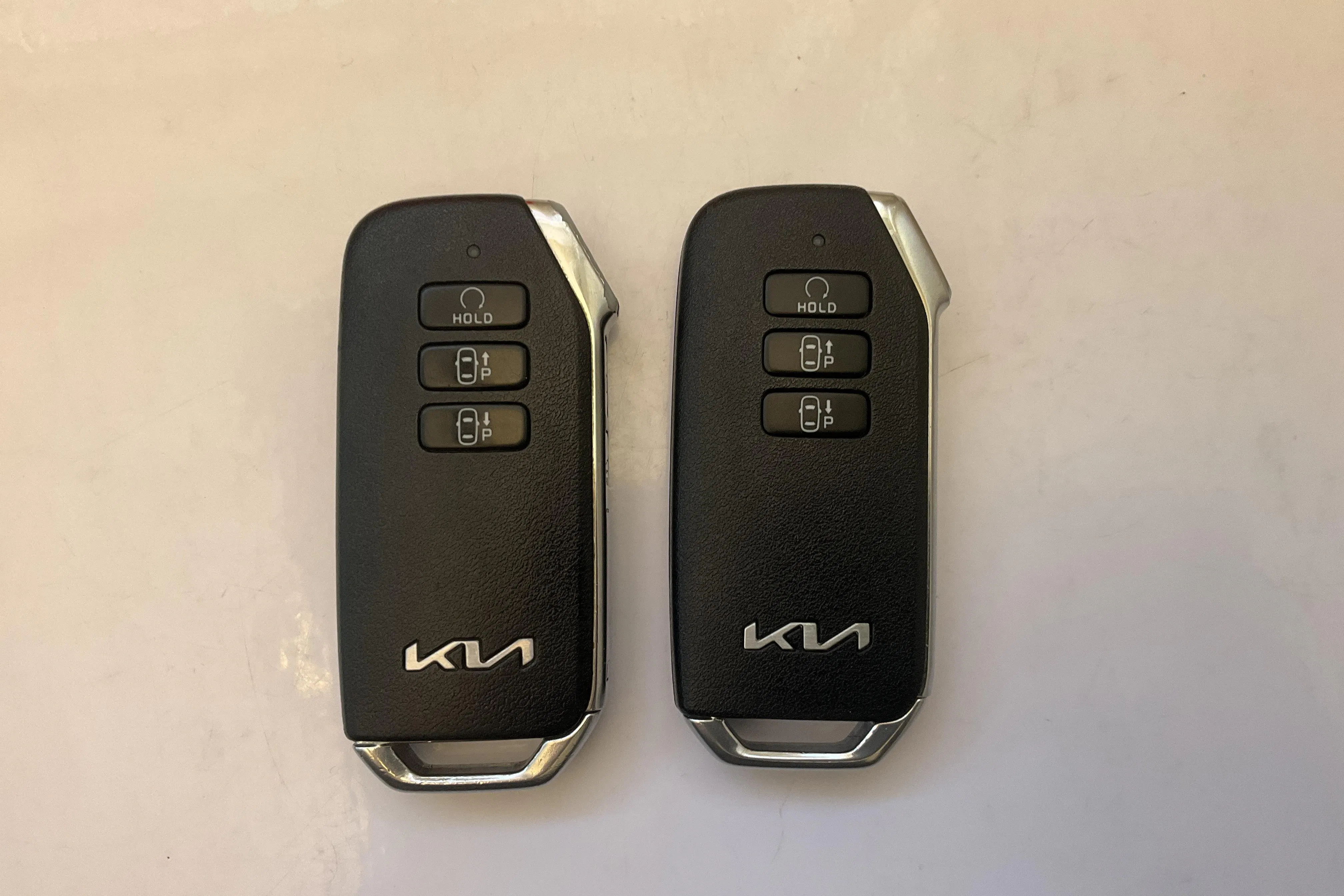 Presentationsfoto 18 av 18: KIA EV6 AWD (325hk) - 11 791 mil - Automat - röd - 2022