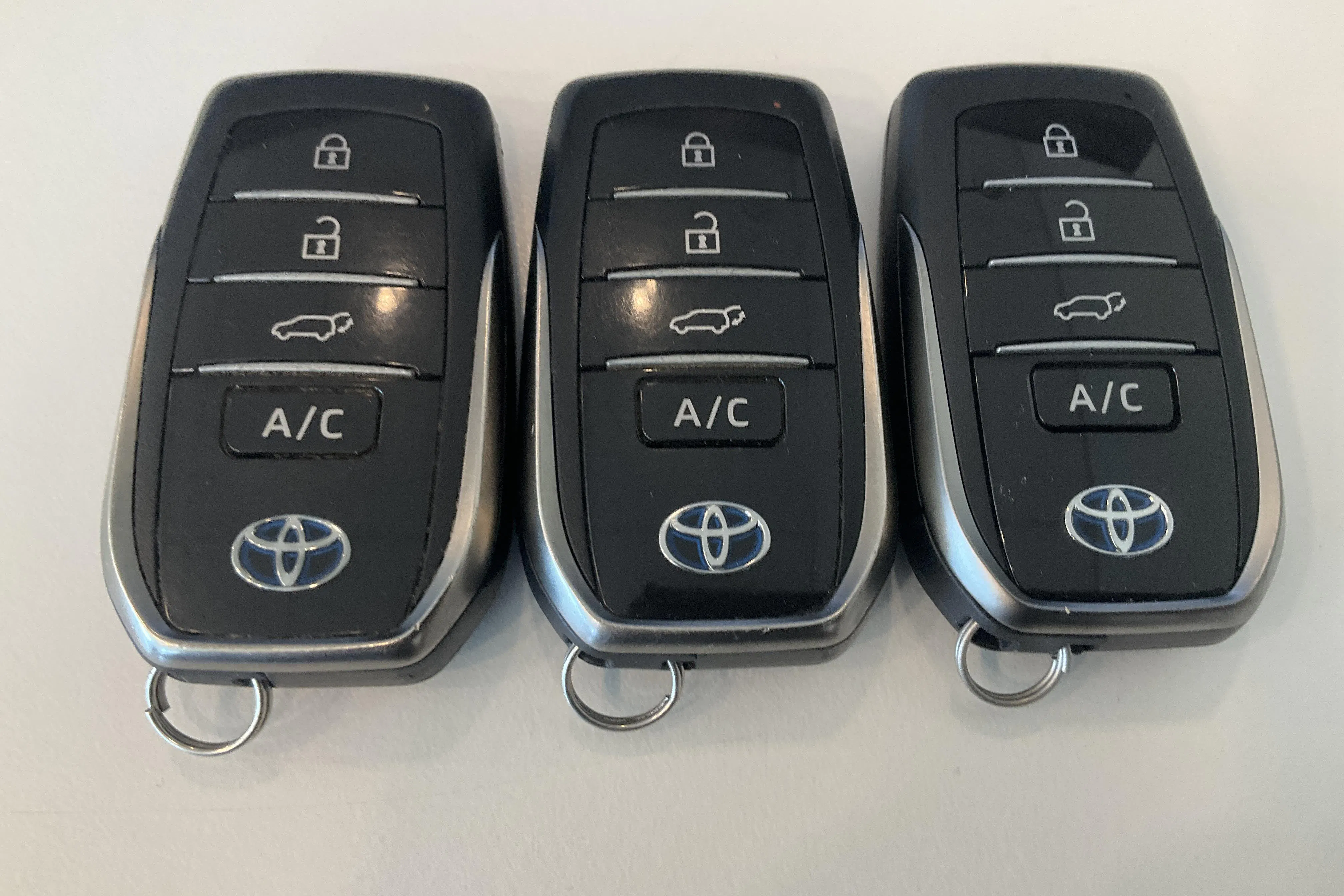 Presentationsfoto 19 av 19: Toyota RAV4 2.5 Plug-in Hybrid AWDi (306hk) - 8 437 mil - Automat - grå - 2021