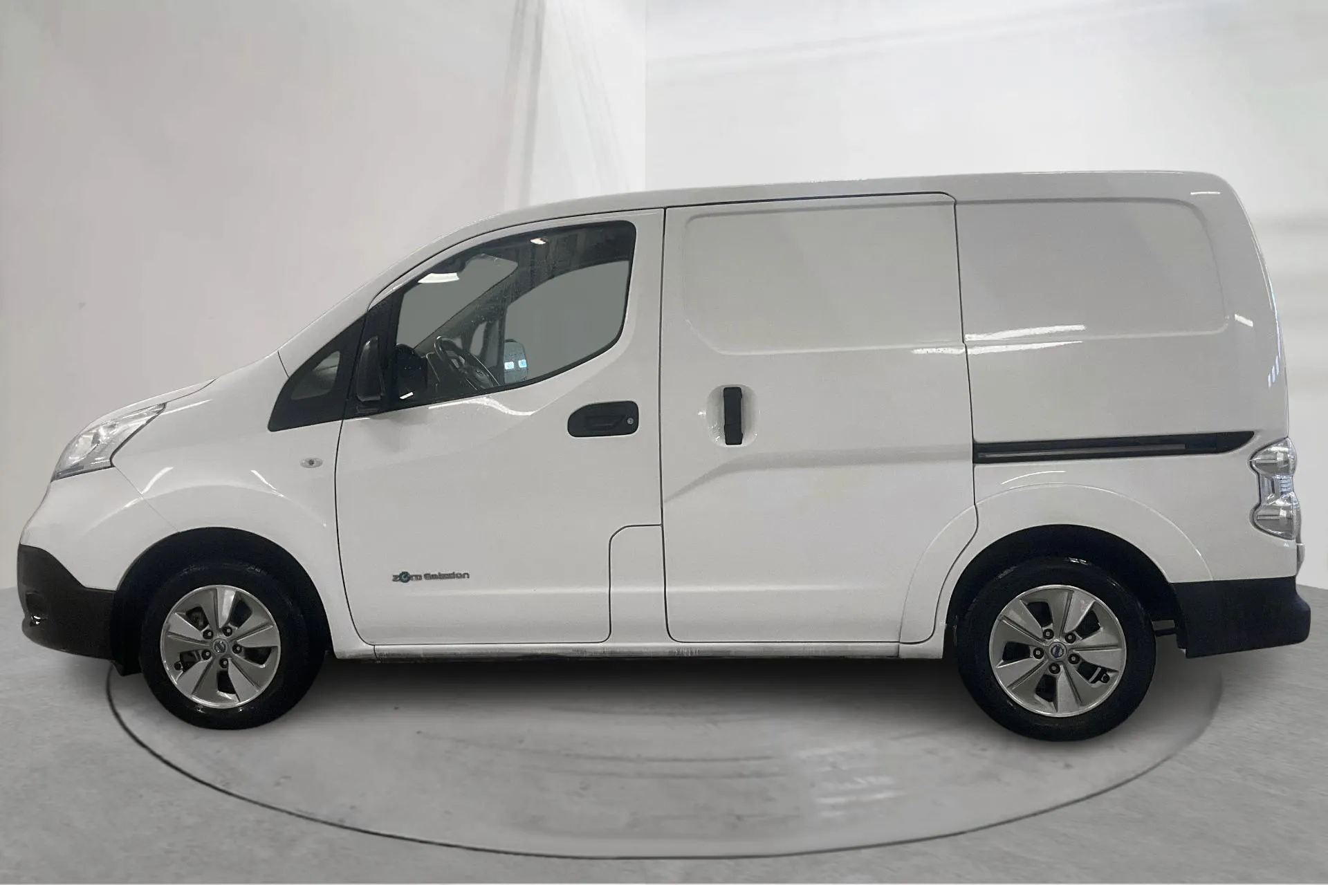 Presentationsfoto 2 av 21: Nissan e-NV200 40kWh (109hk) - 4 050 mil - Automat - vit - 2019