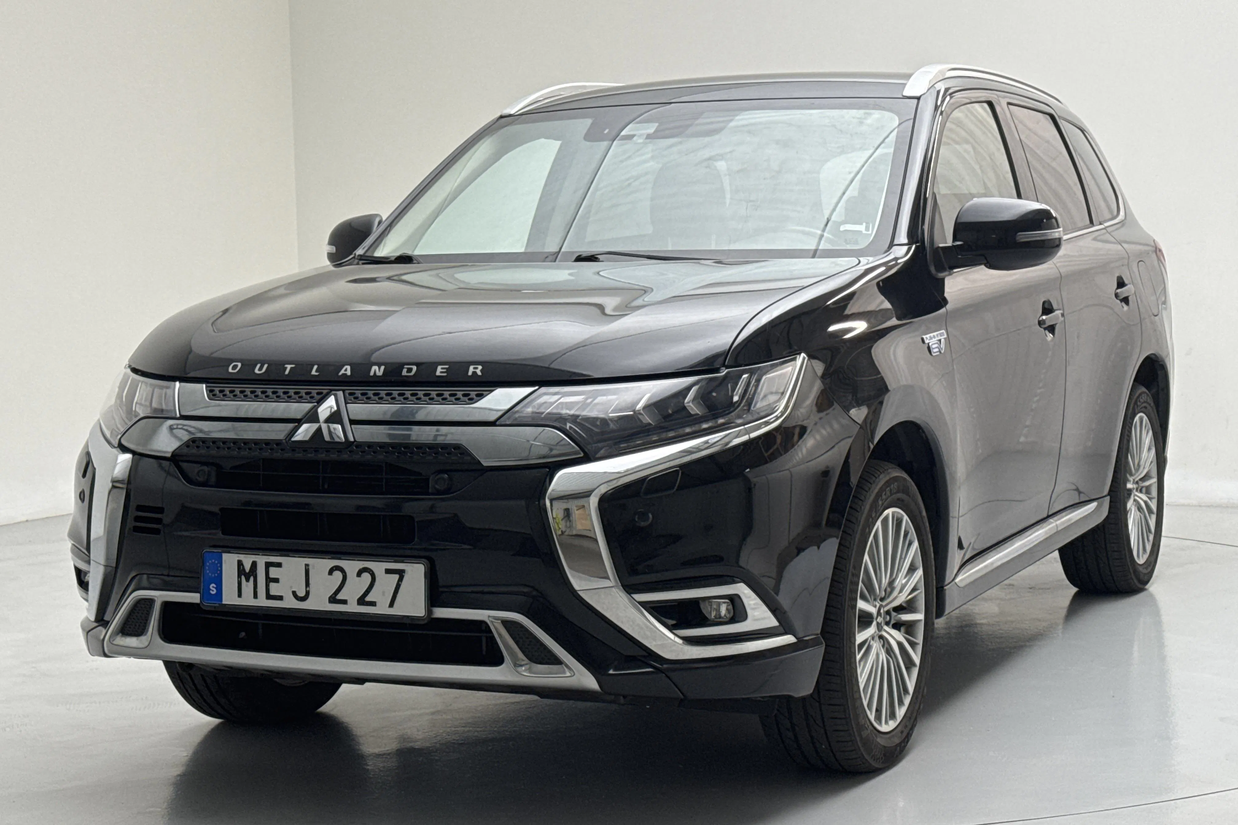 Mitsubishi Outlander 2.4 Plug-in Hybrid 4WD (136hk)
