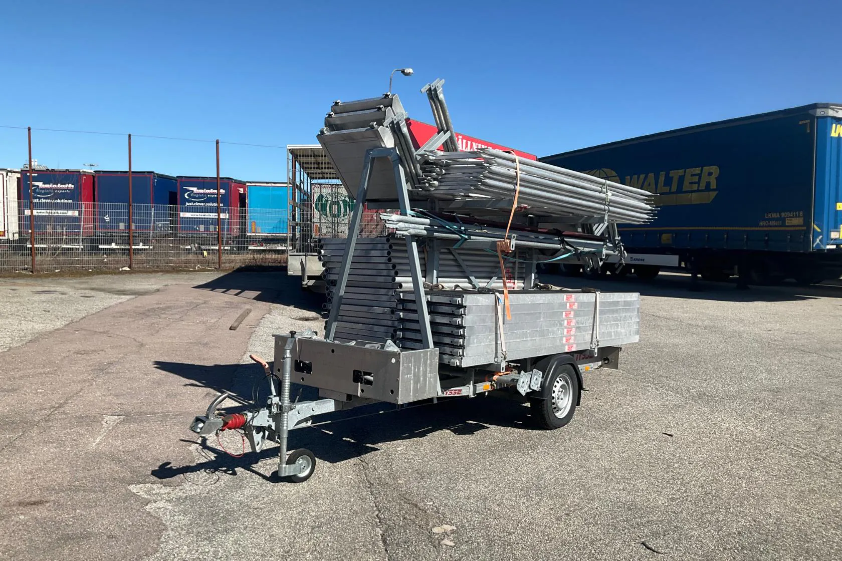 Presentationsfoto 2 av 6: TYSSE ställningssläp med ställning - 0 km - silver - 2022