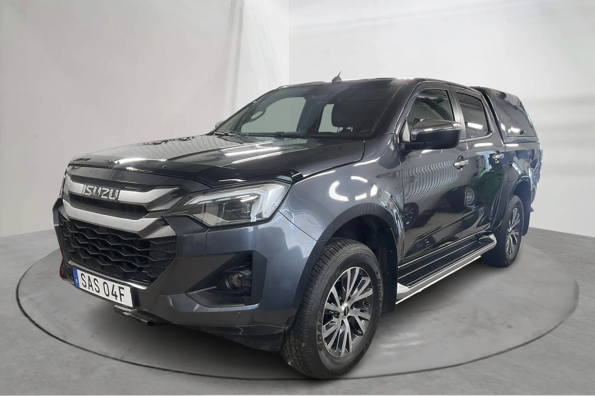 Presentation photo 1 of 16: Isuzu D-MAX 1.9 DDI 4WD (164hk) - 10 630 km - Automatic - gray - 2024